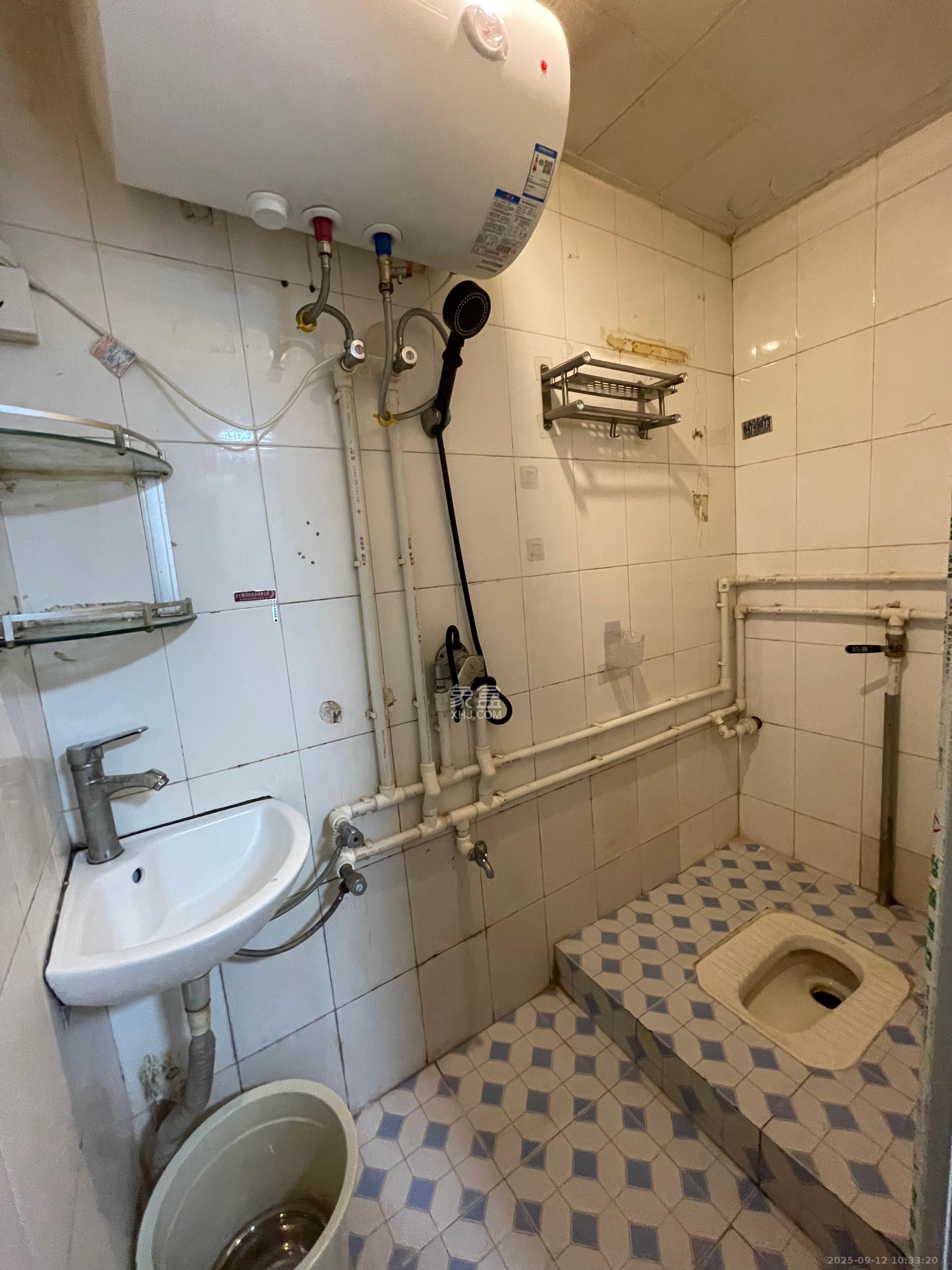 马王堆商贸城  1室1厅1卫    1300.0元/月室内图