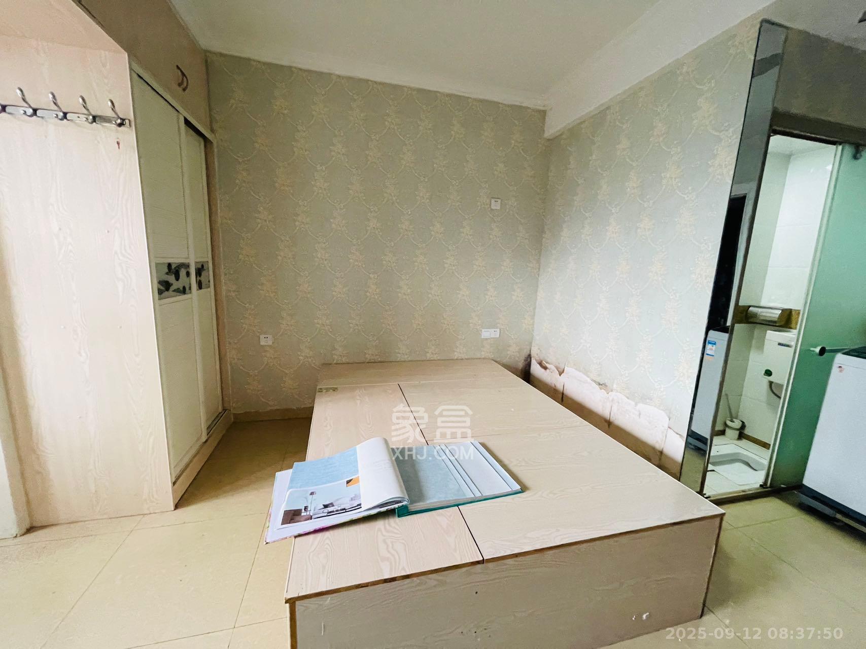 芙蓉上河图  1室1厅1卫    1200.0元/月 芙蓉上河图  1室1厅1卫    1200.0元/月室内图1