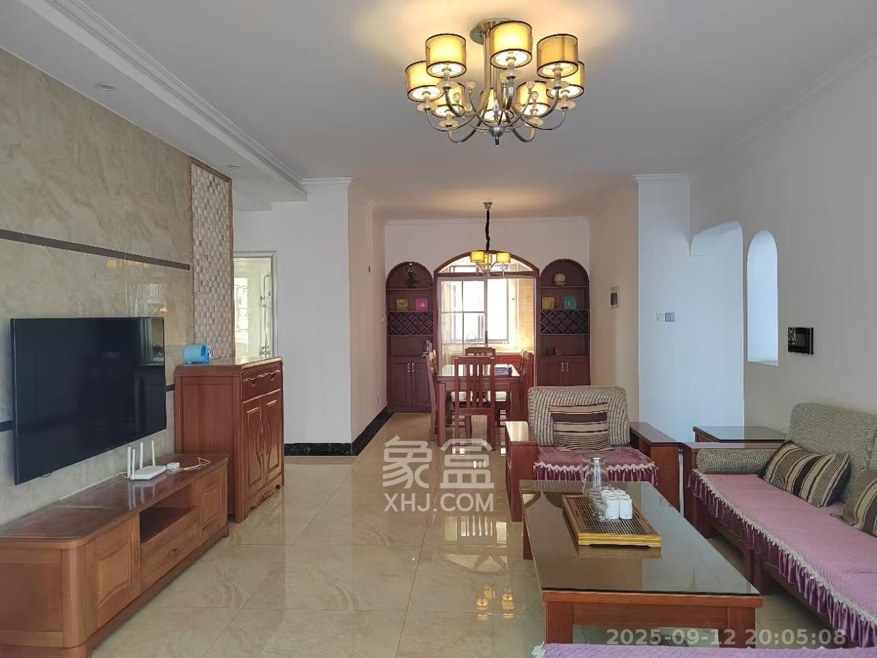 鑫远熙山  4室2厅2卫    2900.0元/月室内图