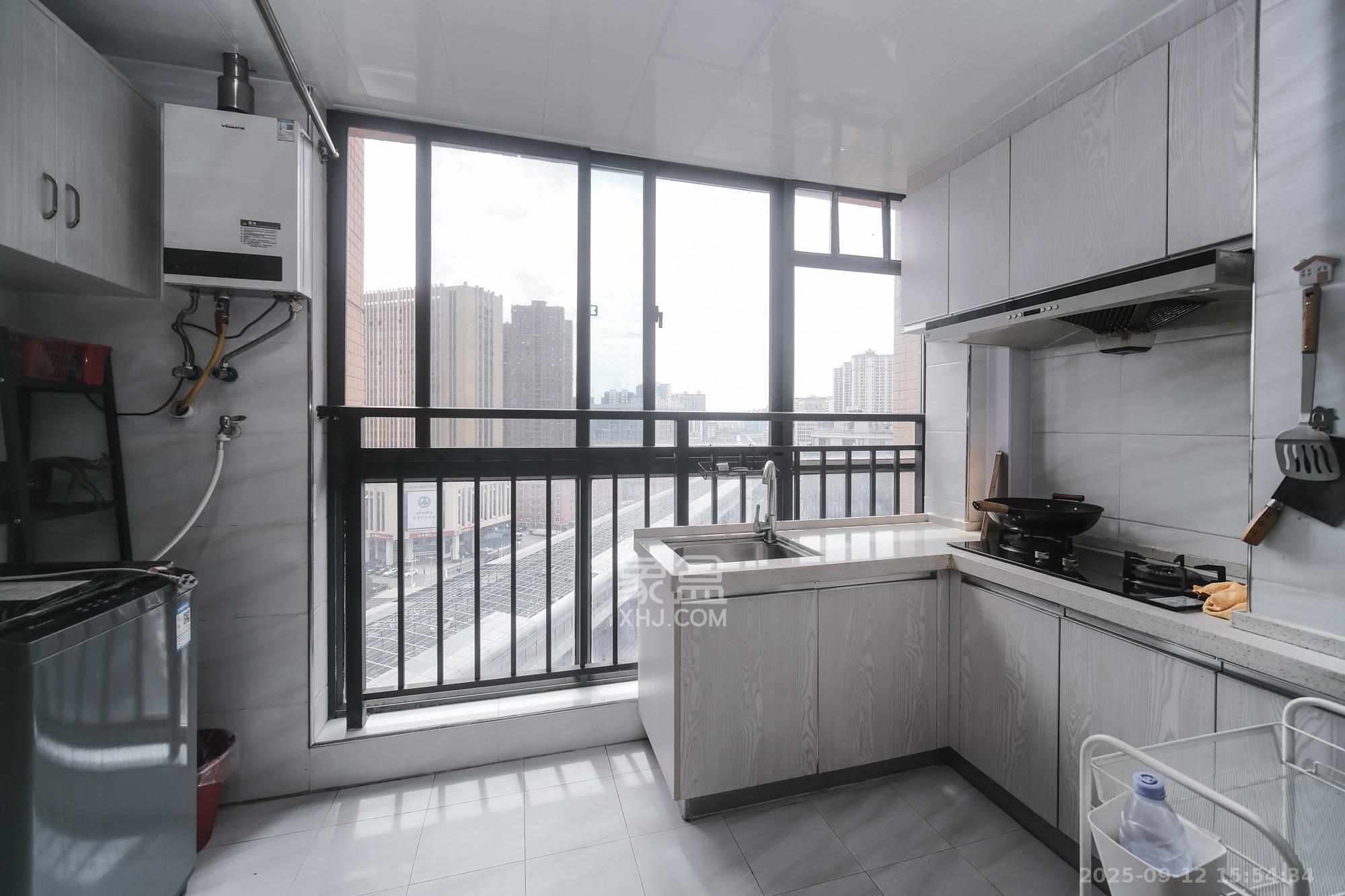 山水湾  1室1厅1卫    29.0万厨房