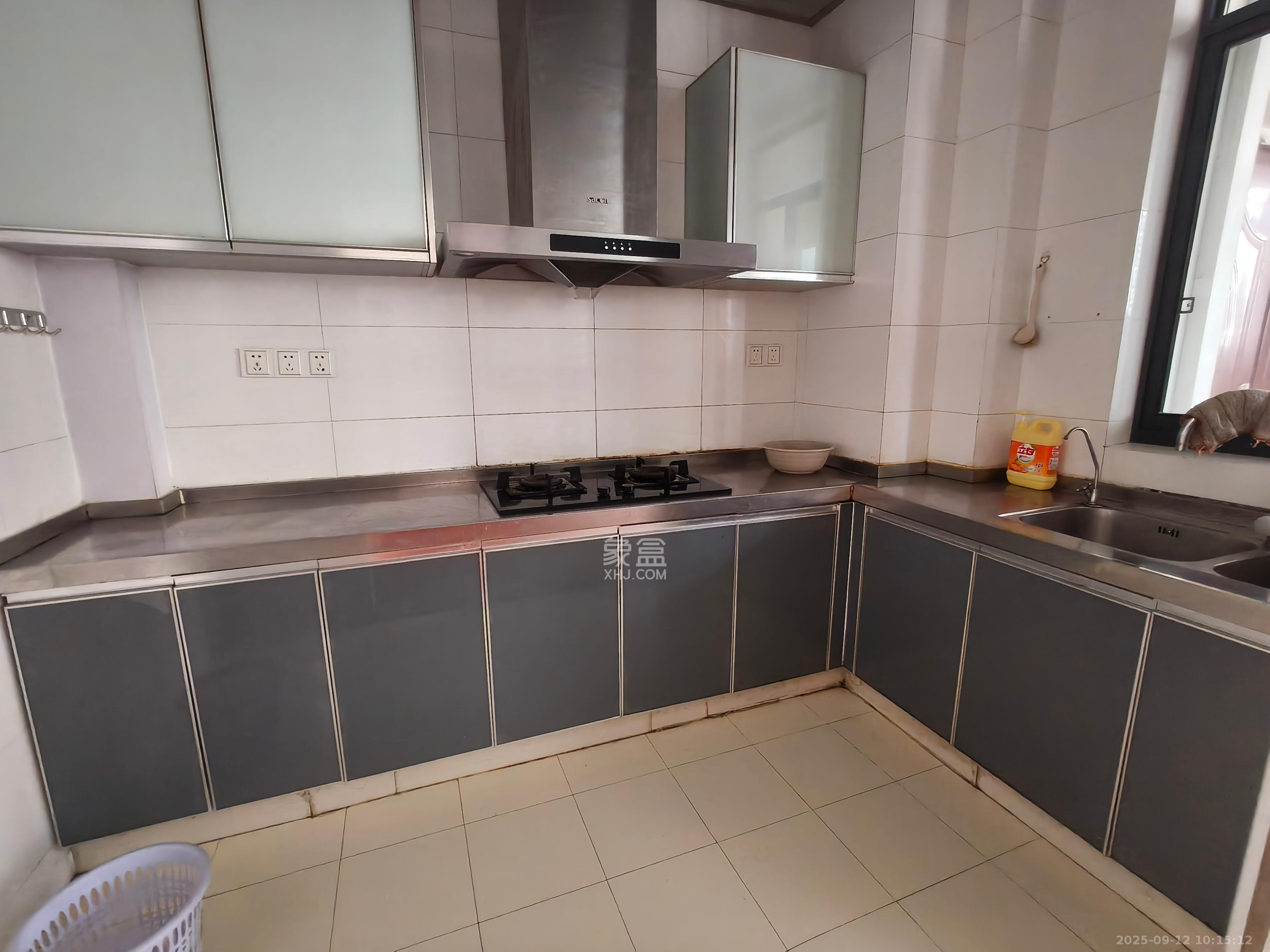 湘江世纪城聚江苑  4室2厅2卫    3200.0元/月室内图