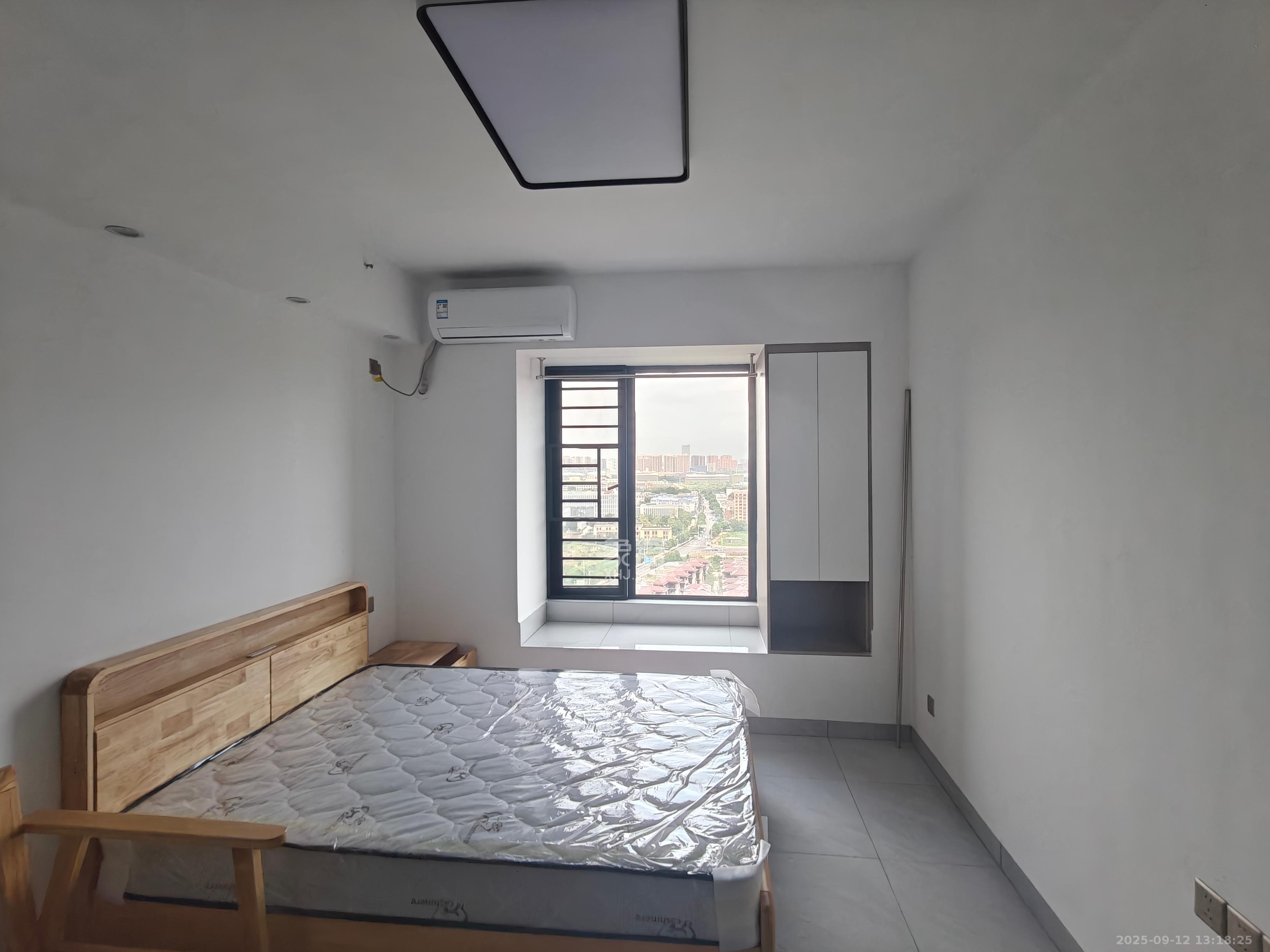 新城朗隽大都会 1室0厅0卫 1200.0元/月 新城朗隽大都会 1室0厅0卫 1200.0元/月室内图