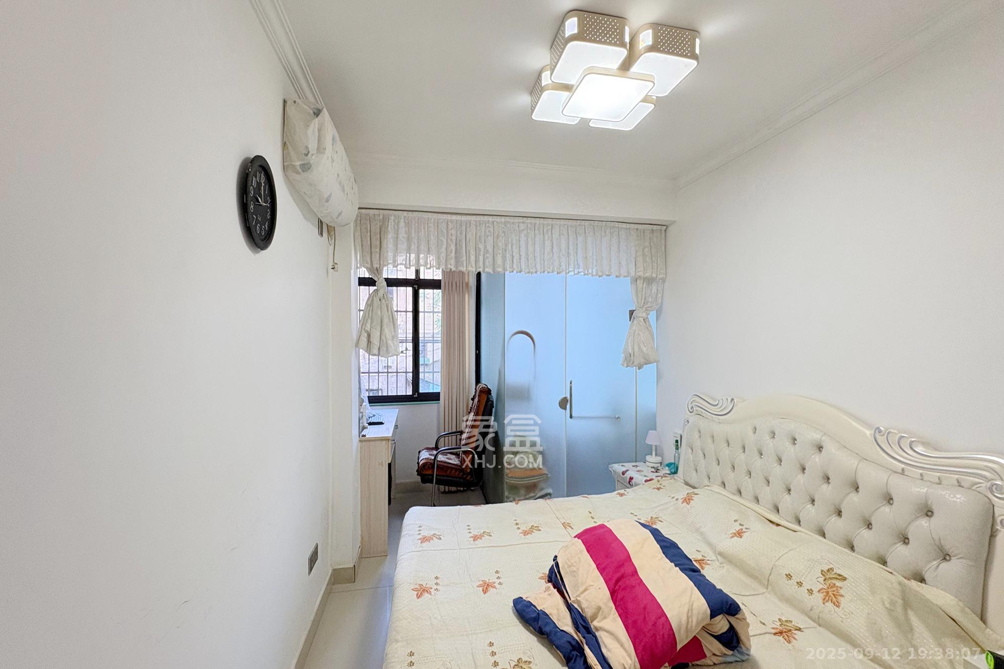 戥子桥散盘 3室2厅2卫 72.8万 戥子桥散盘 3室2厅2卫 72.8万卧室