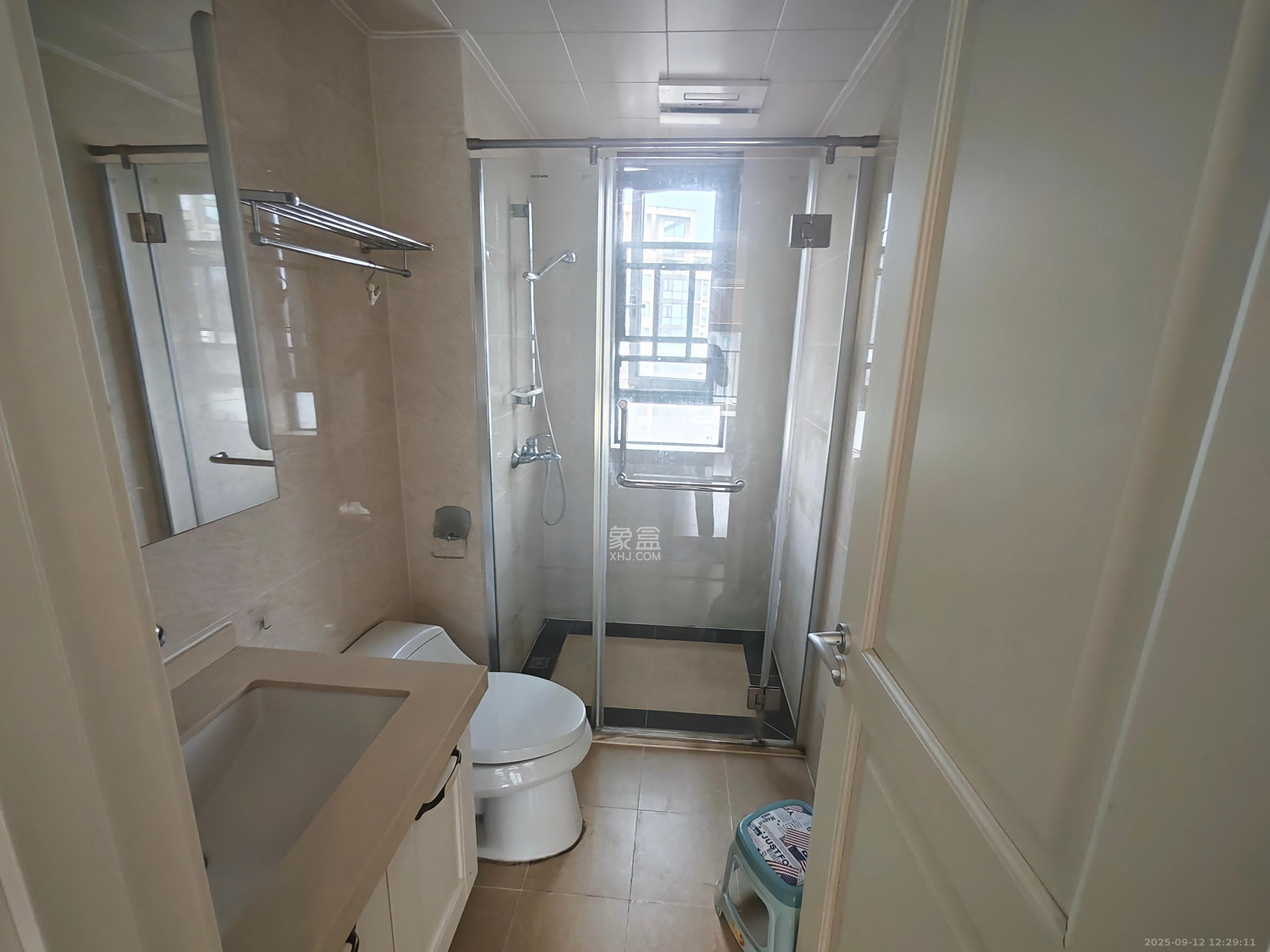 万科里金域国际 4室2厅2卫 5330.0元/月 万科里金域国际 4室2厅2卫 5330.0元/月室内图