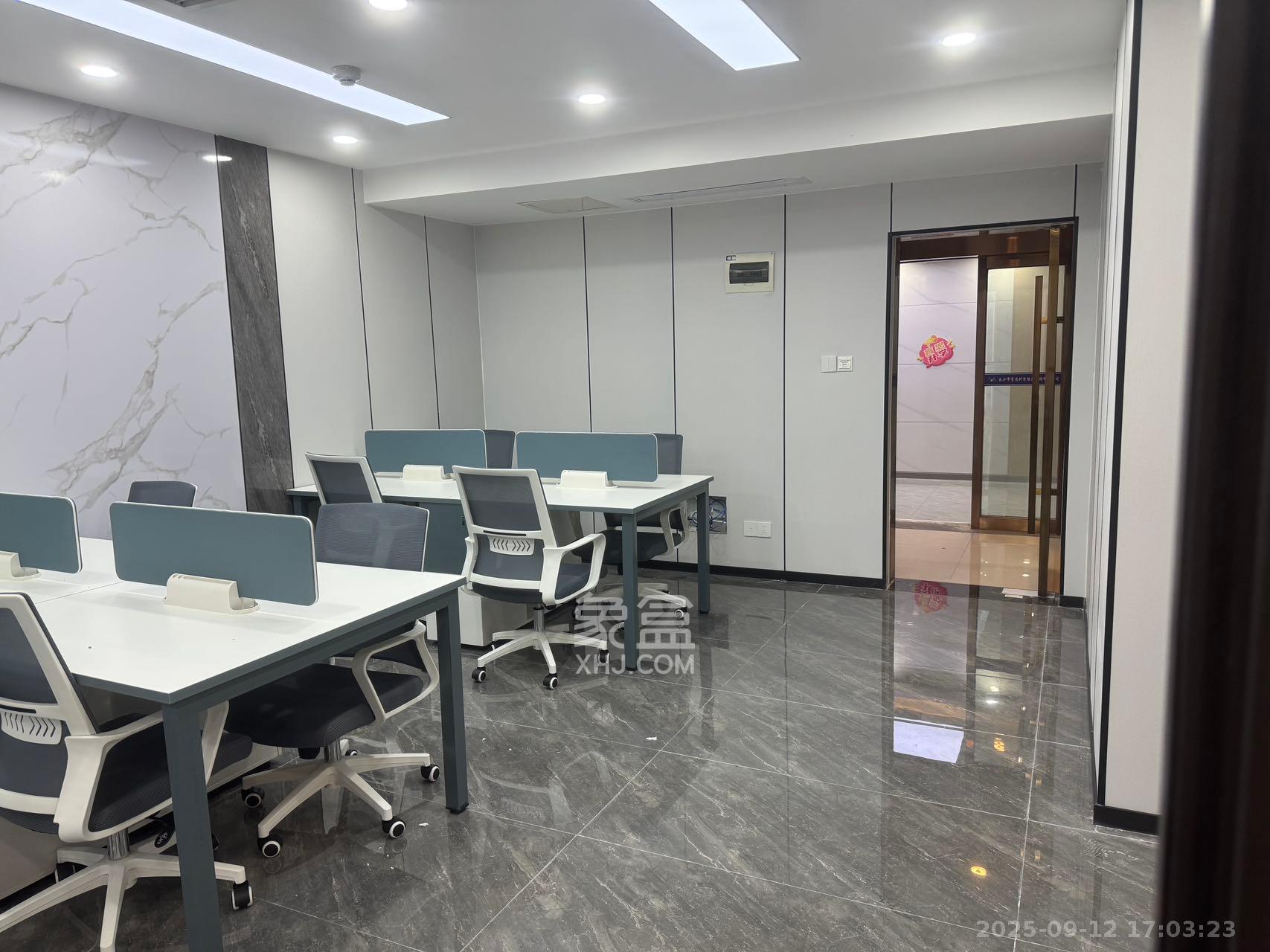 万坤图财富广场 2室1厅1卫 4500.0元/月 万坤图财富广场 2室1厅1卫 4500.0元/月室内图