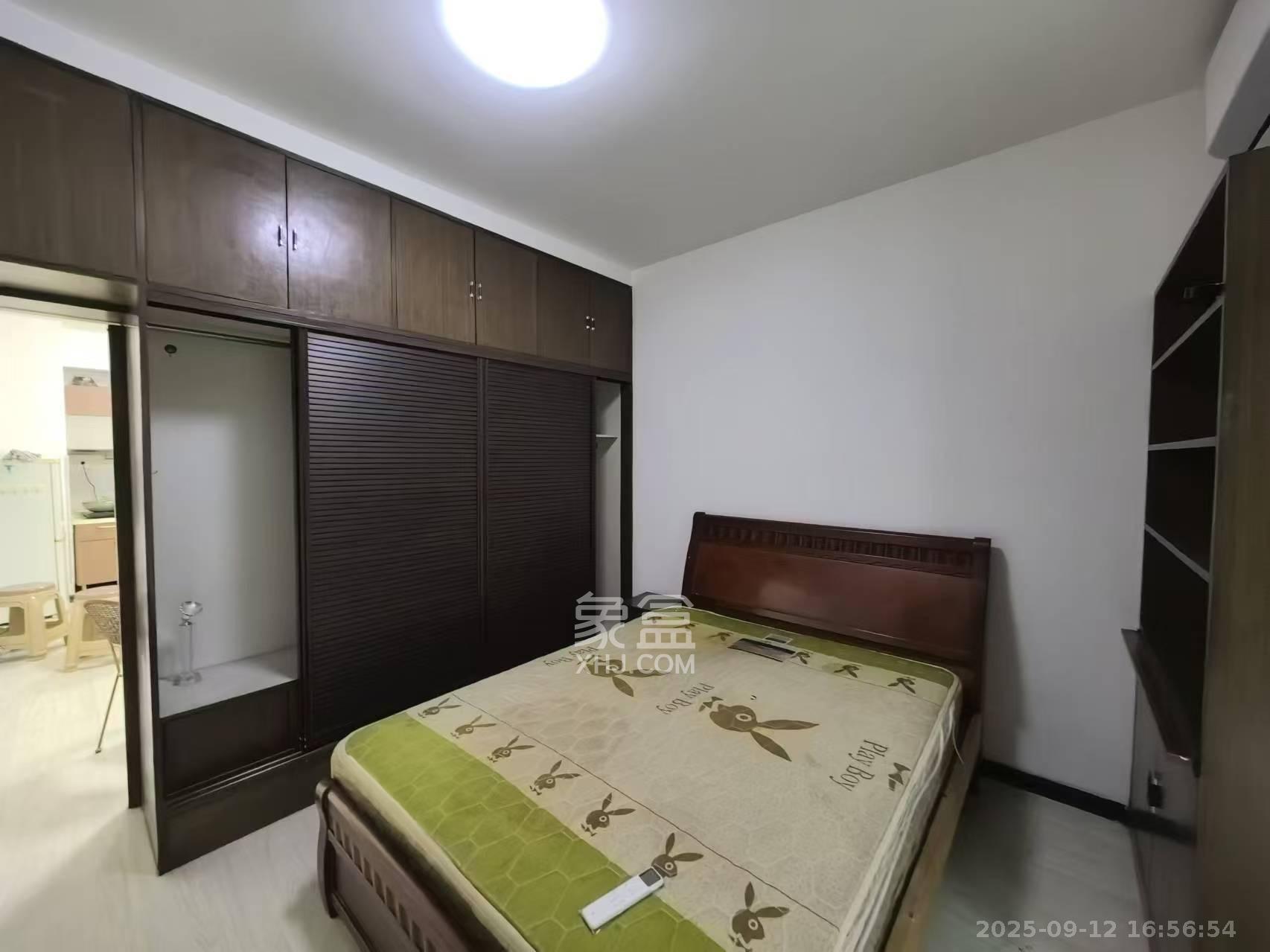 几米空间 1室1厅1卫 1300.0元/月 几米空间 1室1厅1卫 1300.0元/月室内图