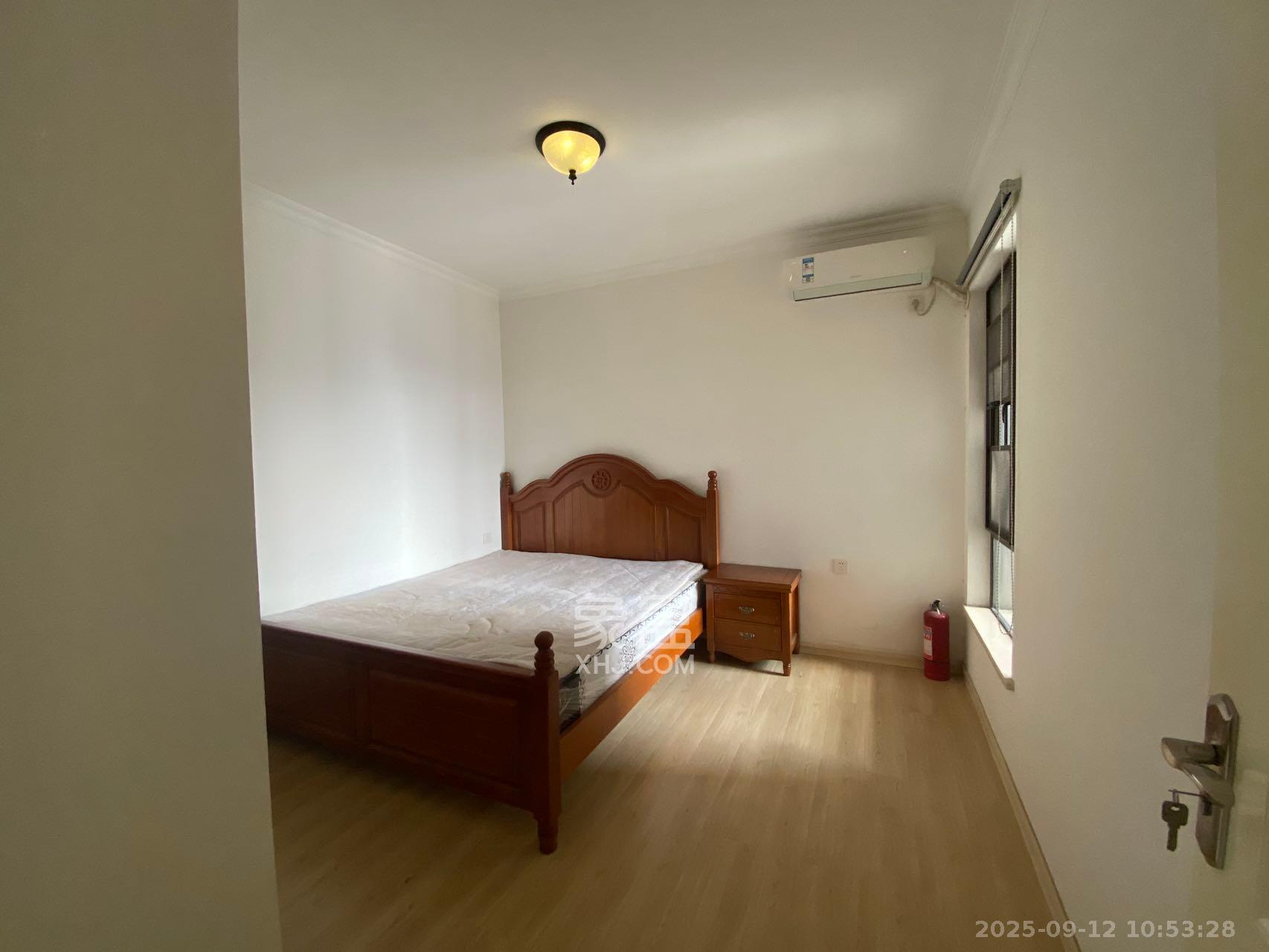 旭辉御府  3室2厅1卫    2200.0元/月室内图