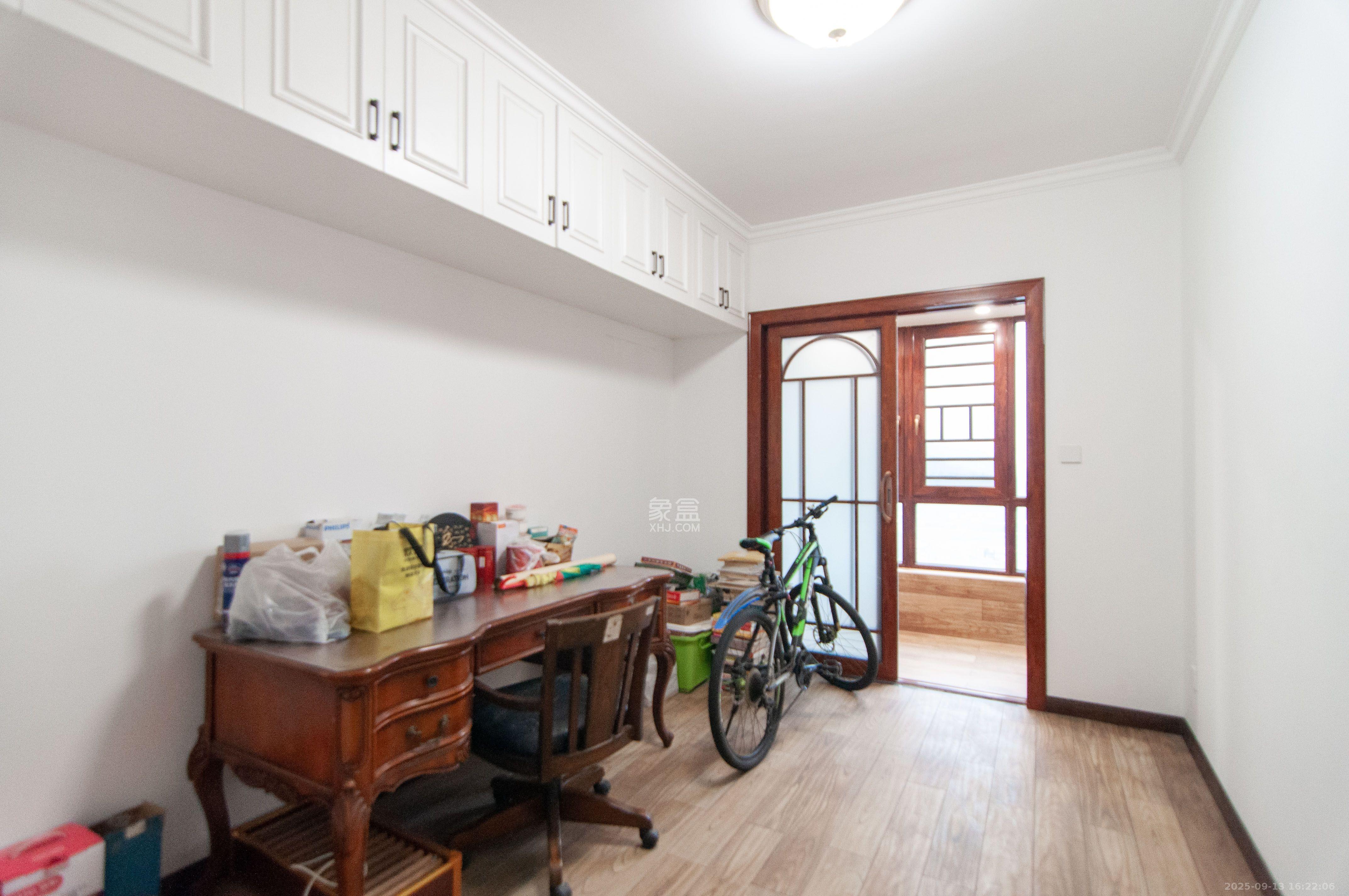 中一九骏(枫桥苑) 4室2厅2卫 4000.0元/月 中一九骏(枫桥苑) 4室2厅2卫 4000.0元/月室内图