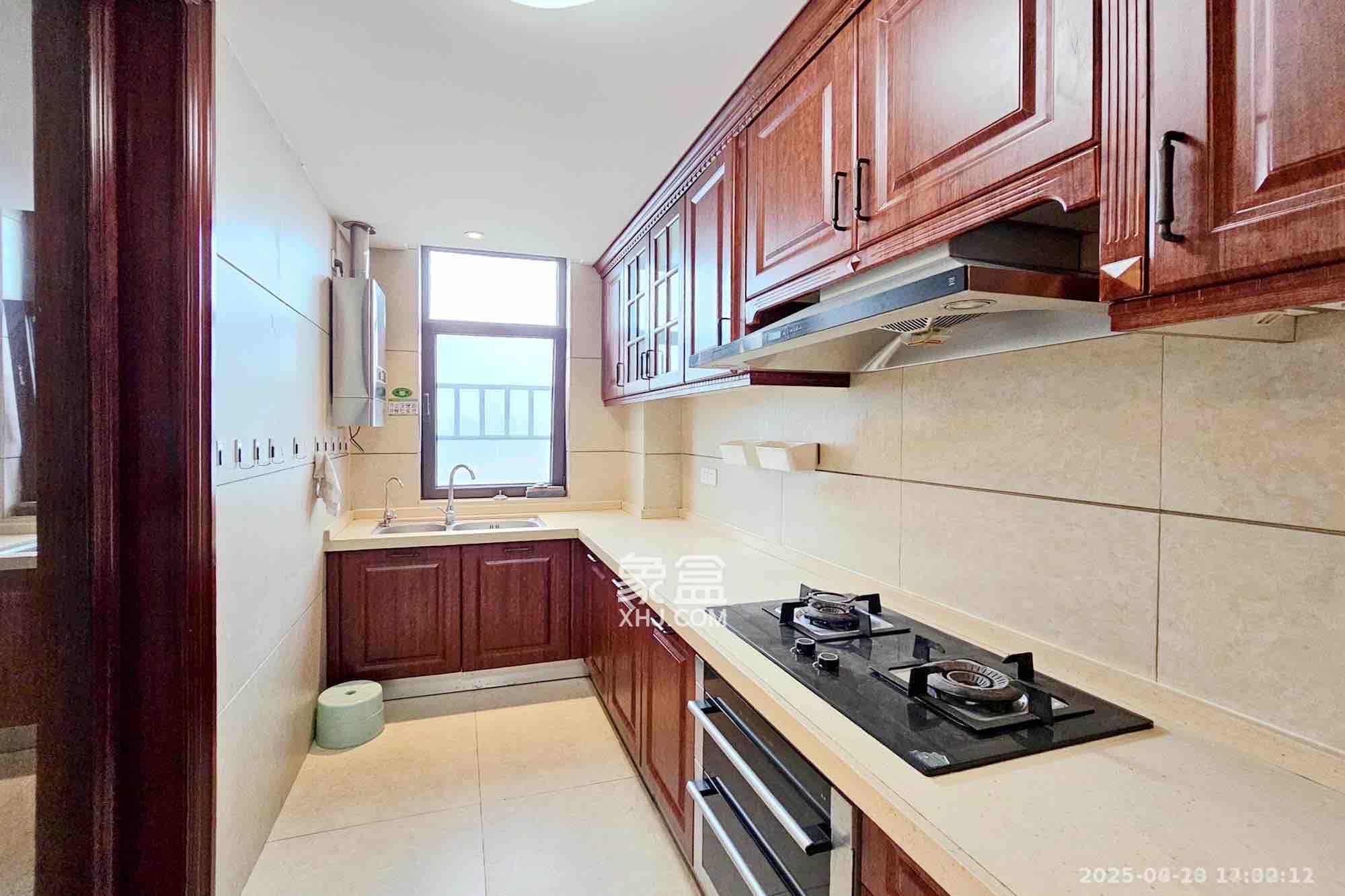 运达中央广场一、二期  4室2厅3卫    13000.0元/月室内图