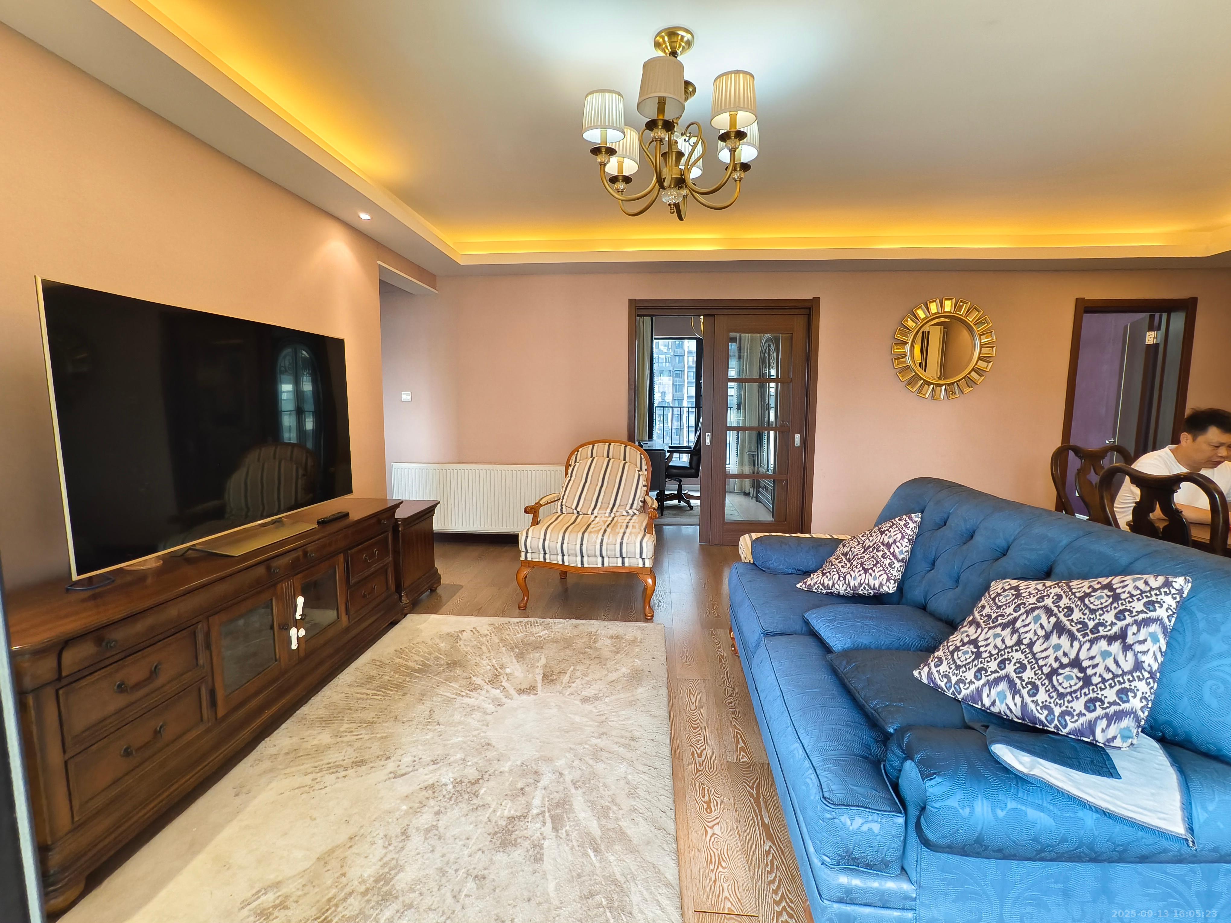 万科里金域滨江 4室2厅2卫 4800.0元/月 万科里金域滨江 4室2厅2卫 4800.0元/月室内图