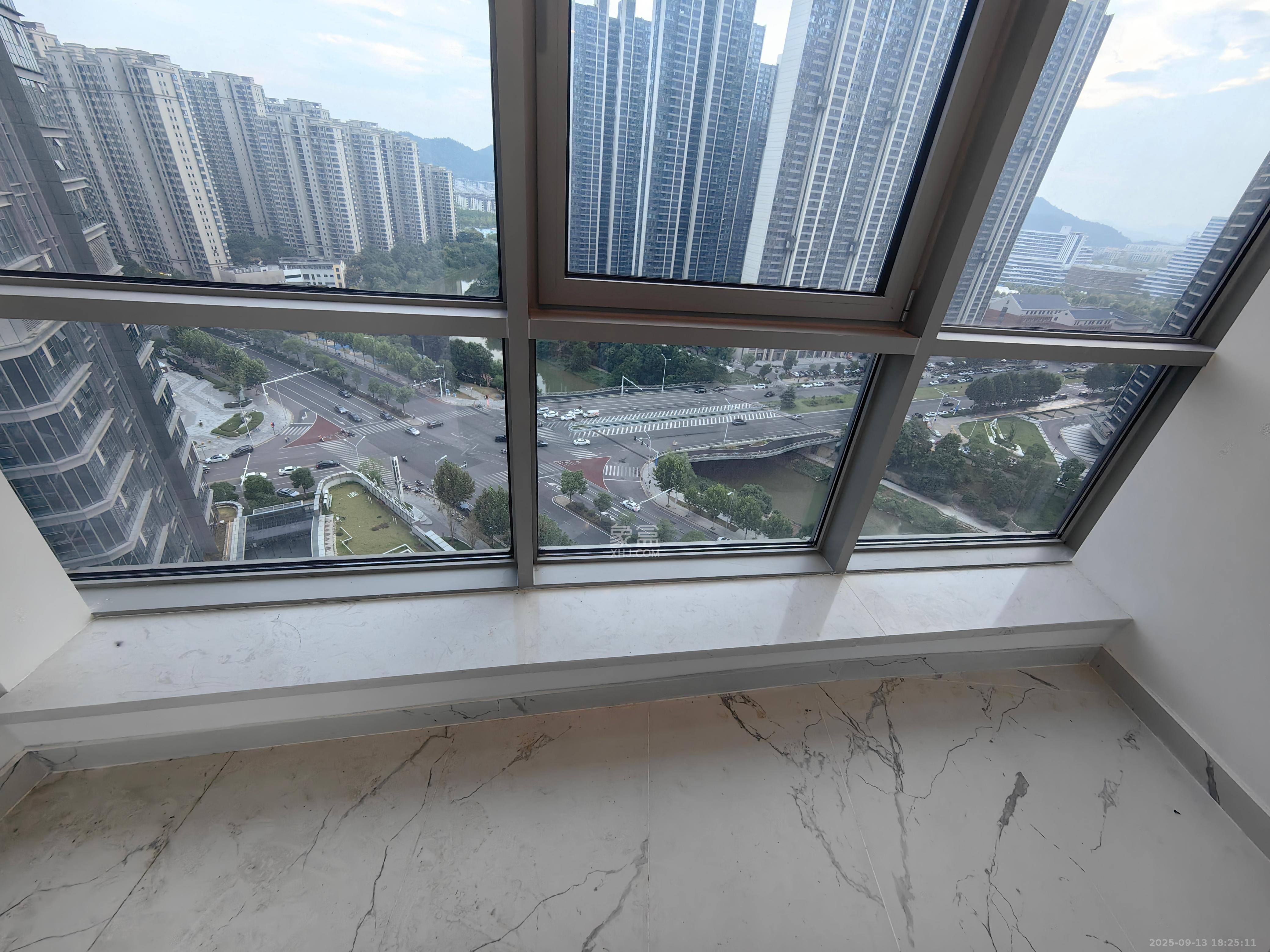 正荣梅溪紫阙台 4室2厅3卫 9000.0元/月 正荣梅溪紫阙台 4室2厅3卫 9000.0元/月室内图