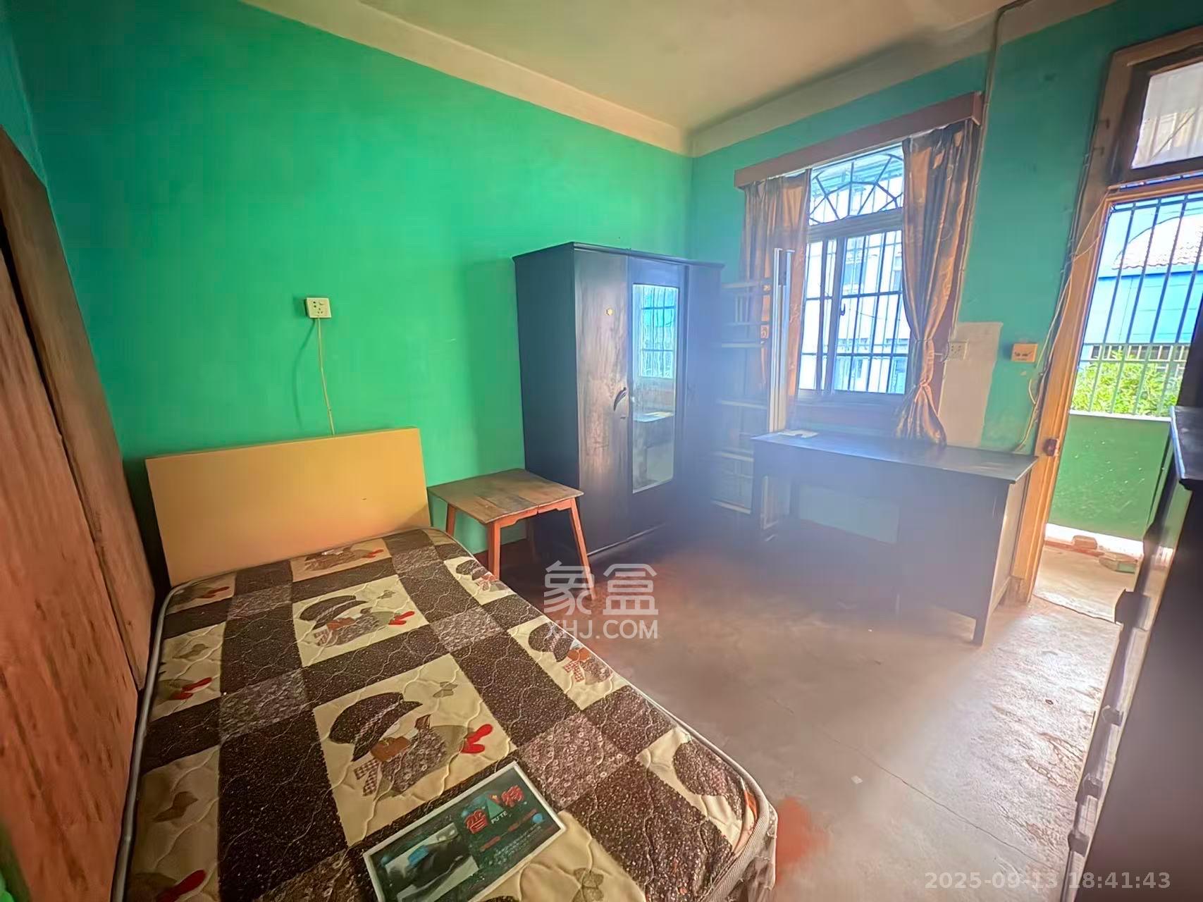 青山祠社区 2室1厅1卫 1500.0元/月 青山祠社区 2室1厅1卫 1500.0元/月室内图