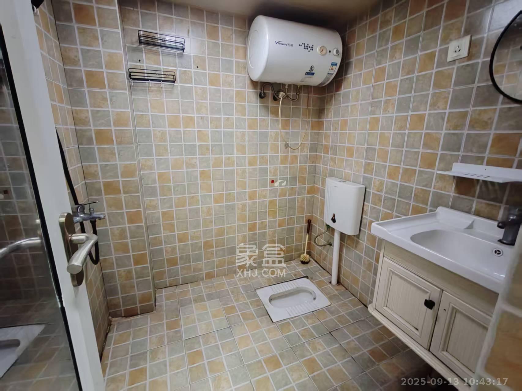 钱隆樽品(一、二、三期) 1室1厅1卫 1400.0元/月 钱隆樽品(一、二、三期) 1室1厅1卫 1400.0元/月室内图