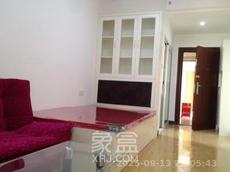 保利麓谷林语I区  1室1厅1卫    1300.0元/月室内图