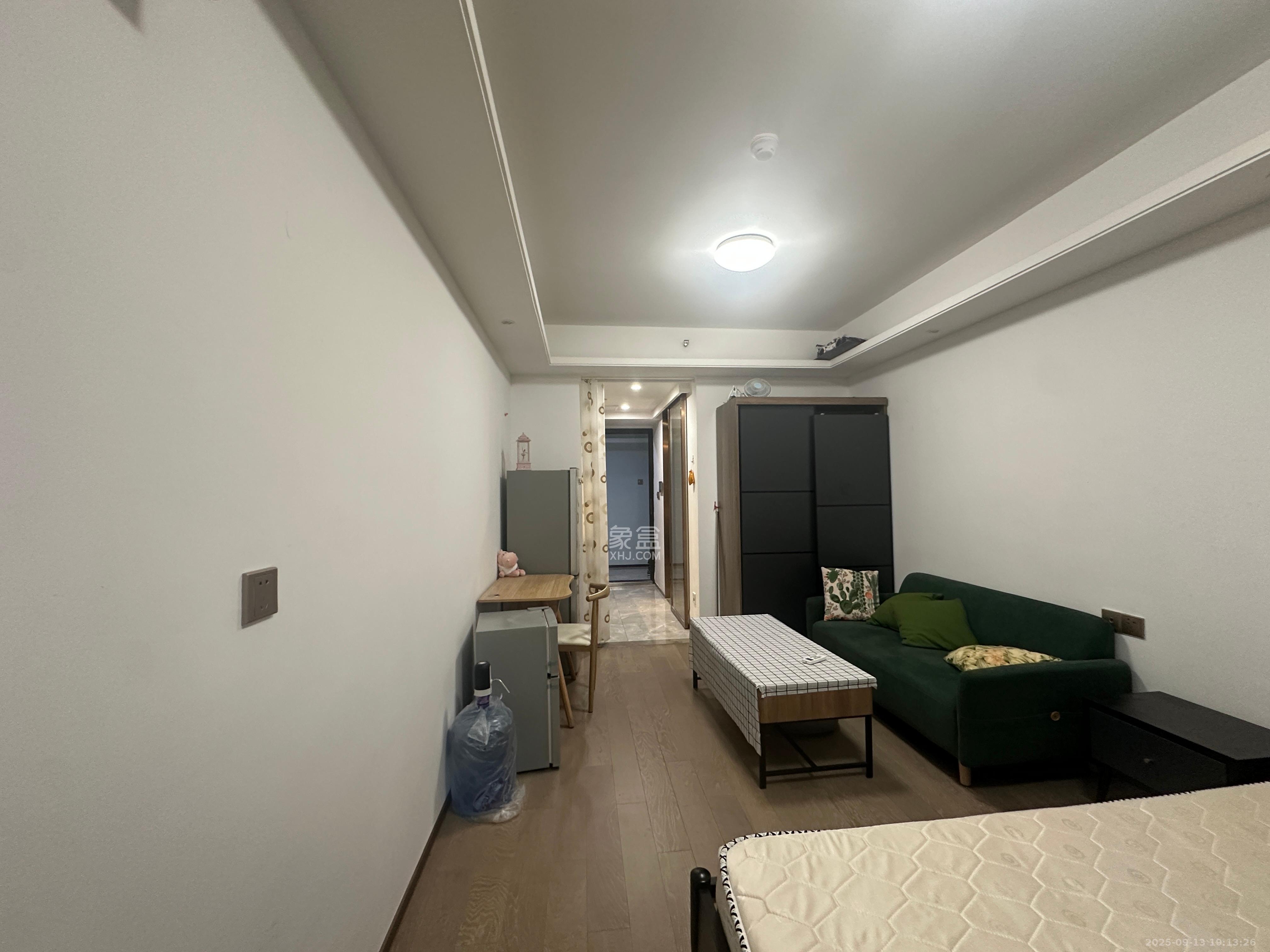 旭辉华宇南宸府  1室1厅1卫    1250.0元/月室内图