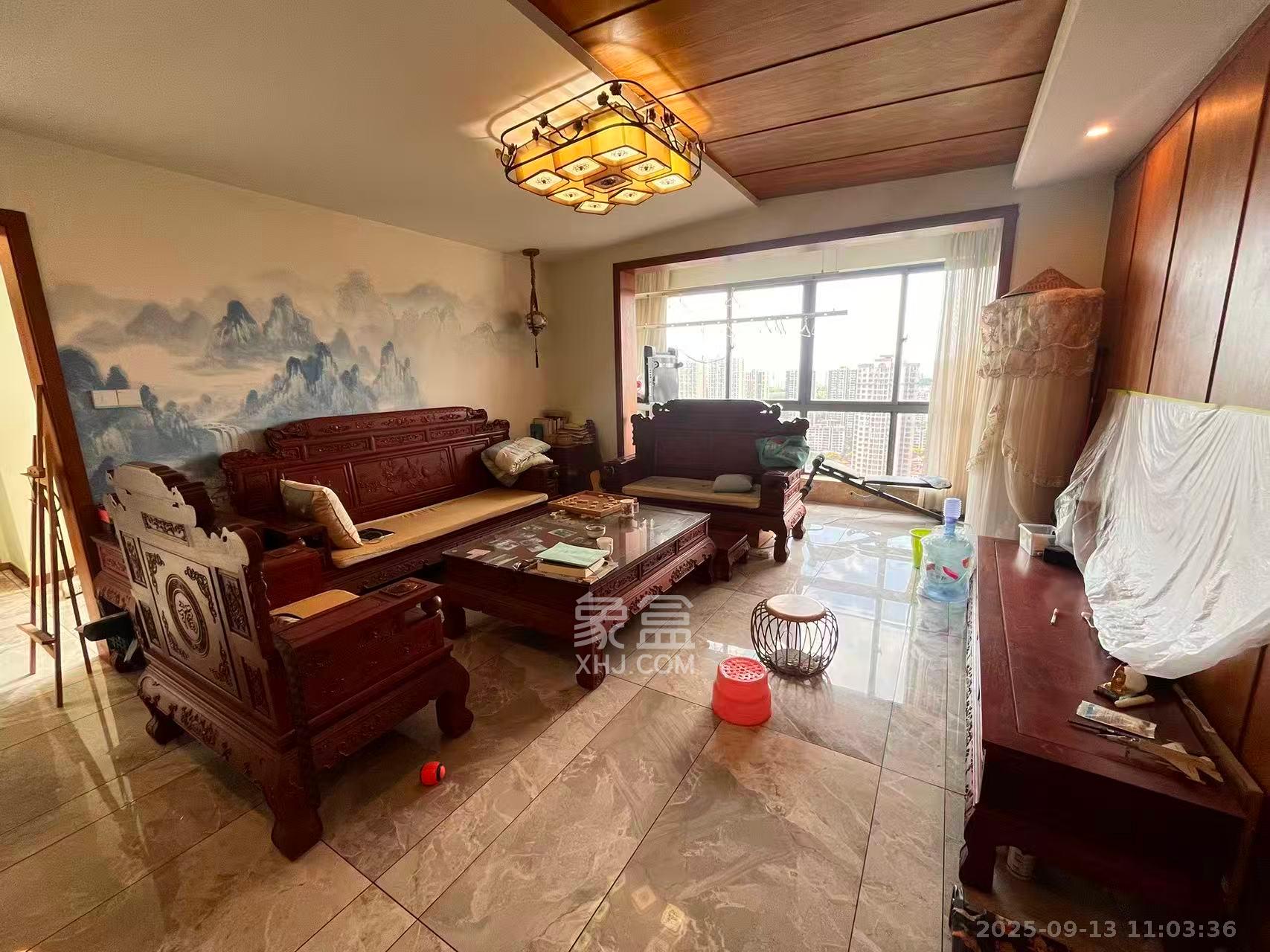 碧桂园南城首府(东宸林海) 4室2厅2卫 2600.0元/月 碧桂园南城首府(东宸林海) 4室2厅2卫 2600.0元/月室内图