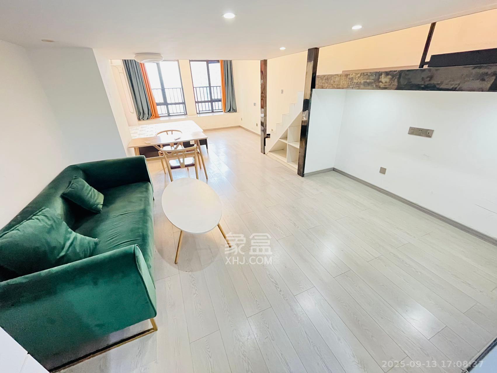 荣悦台  1室1厅1卫    1600.0元/月 荣悦台  1室1厅1卫    1600.0元/月