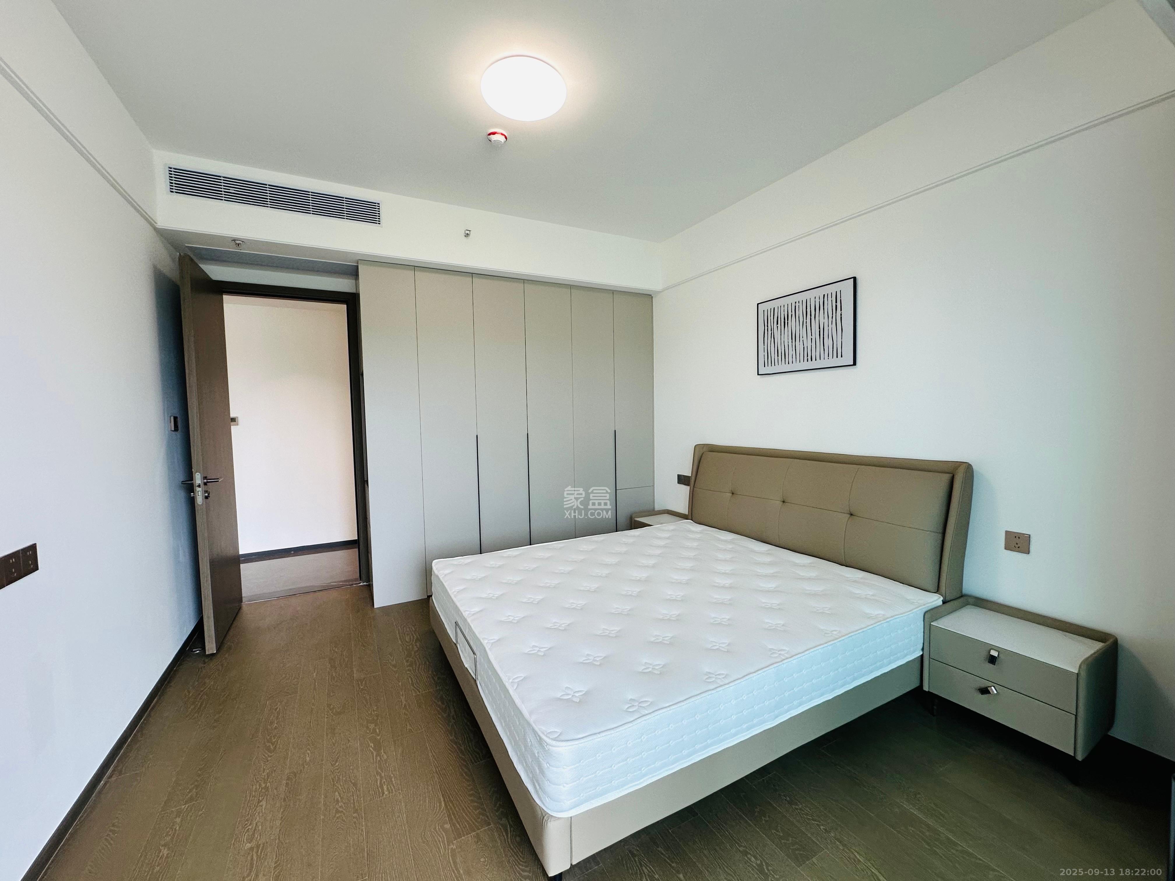 绿城招商桂语雲峯  4室2厅2卫    7000.0元/月室内图