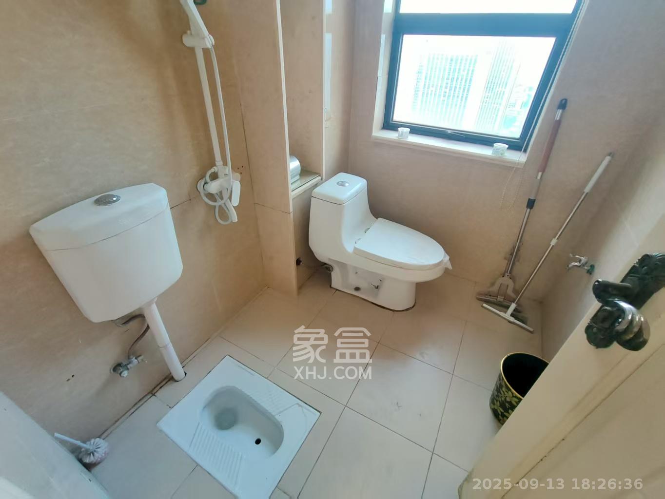 融圣国际  2室2厅1卫    2600.0元/月 融圣国际  2室2厅1卫    2600.0元/月室内图