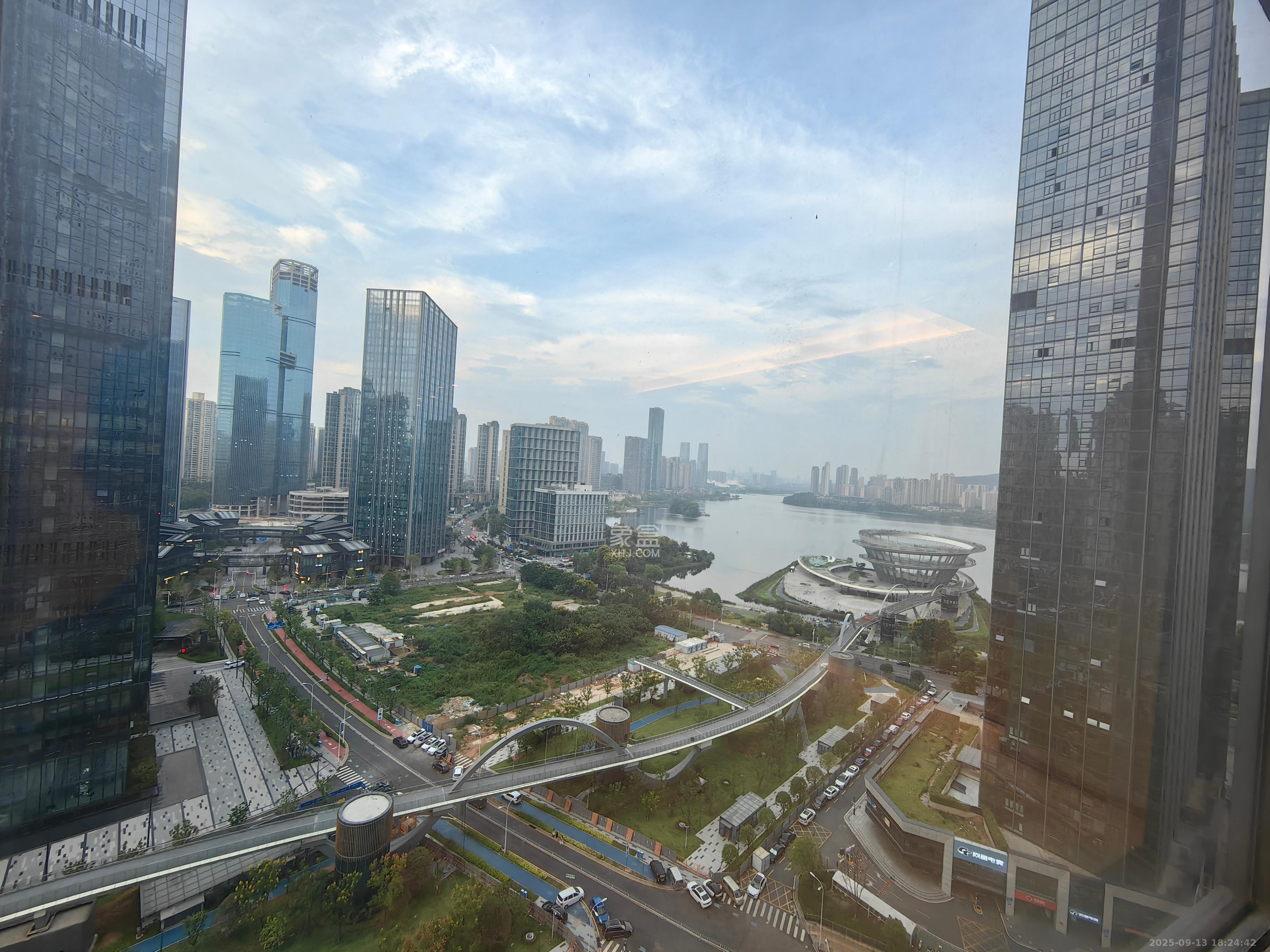 正荣梅溪紫阙台 4室2厅3卫 9000.0元/月 正荣梅溪紫阙台 4室2厅3卫 9000.0元/月室内图