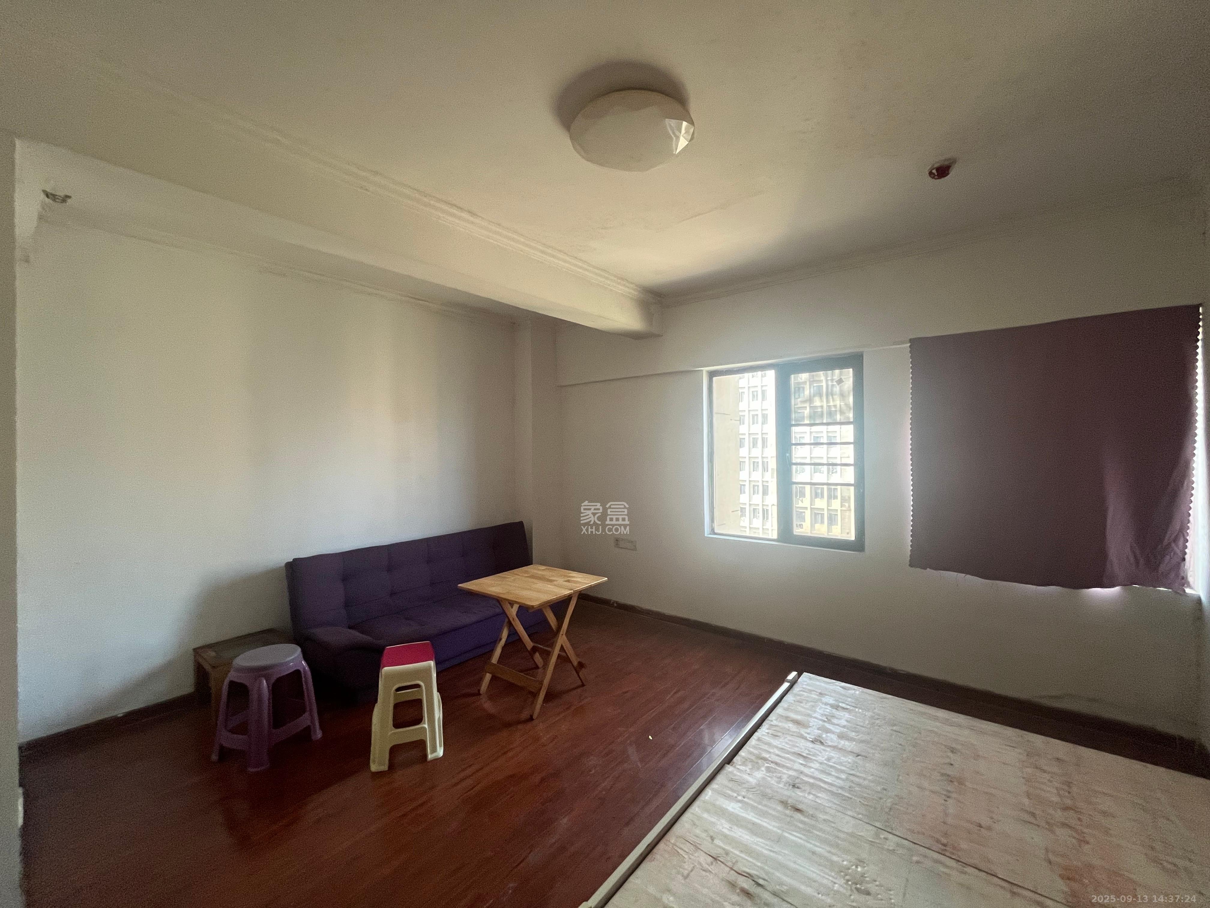 钰龙天下二期(钰龙佳园)  1室1厅1卫    700.0元/月 钰龙天下二期(钰龙佳园)  1室1厅1卫    700.0元/月室内图