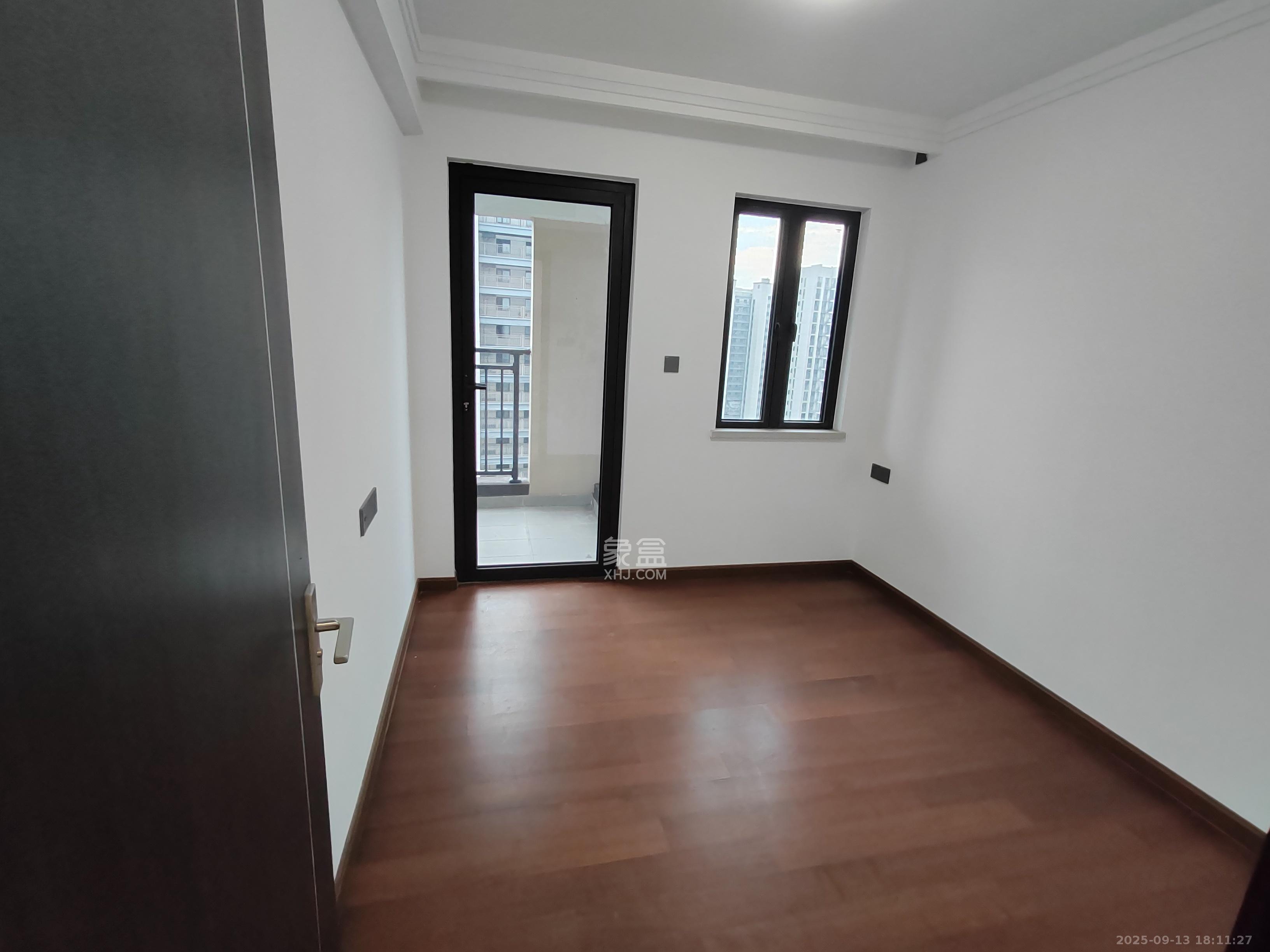 长沙美的麓府  4室2厅2卫    2700.0元/月室内图