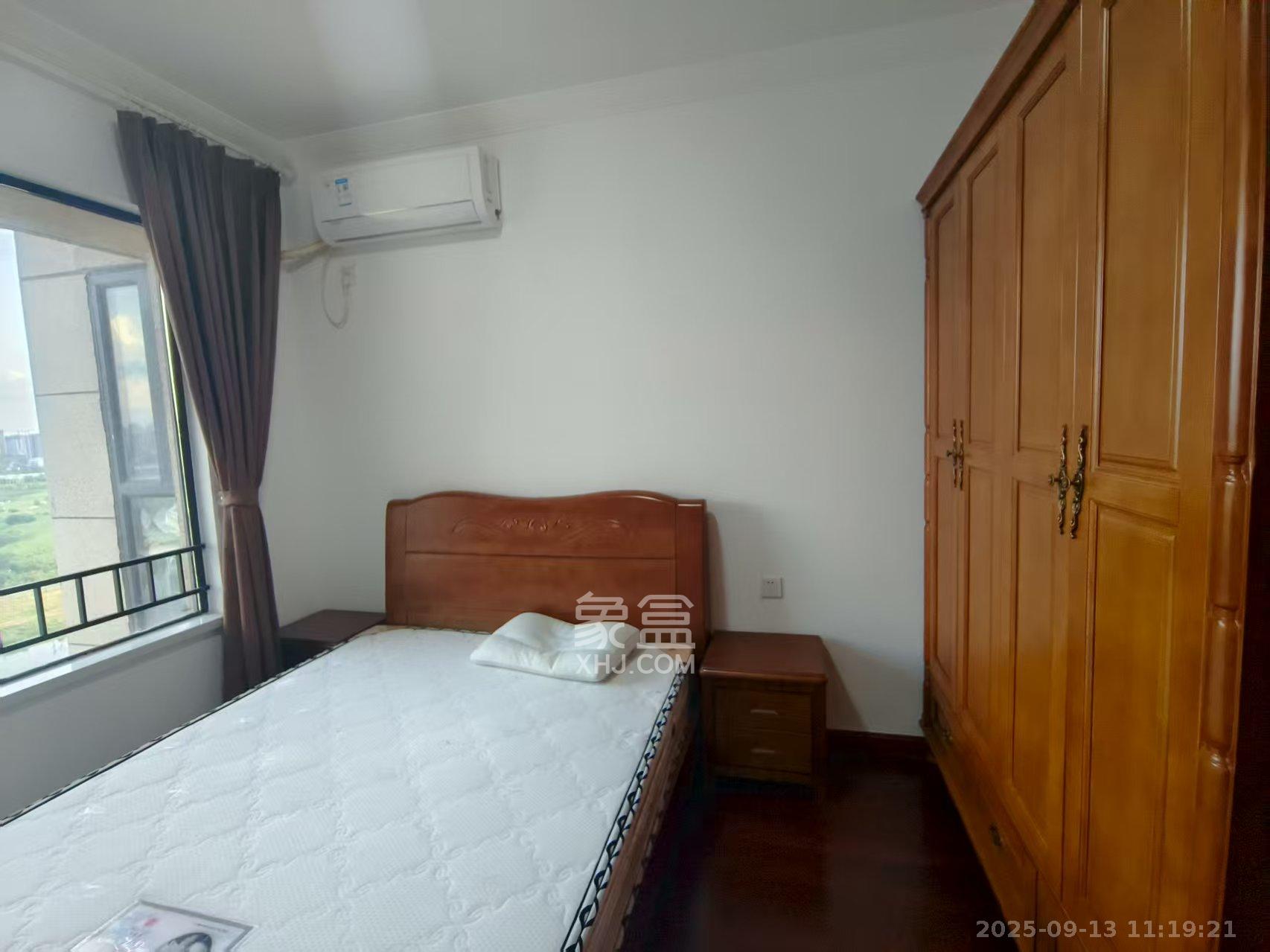 中海国际五期  3室2厅2卫    2200.0元/月 中海国际五期  3室2厅2卫    2200.0元/月室内图