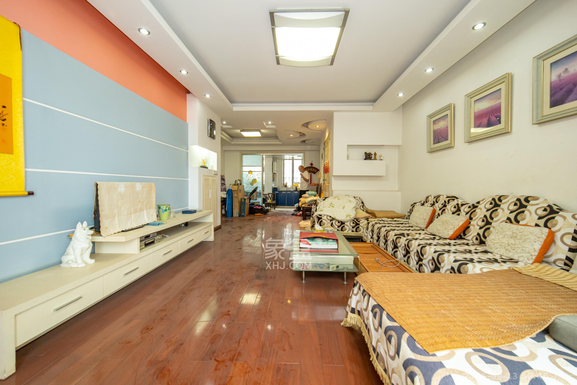 筑梦园 3室2厅2卫 90.0万 筑梦园 3室2厅2卫 90.0万客厅