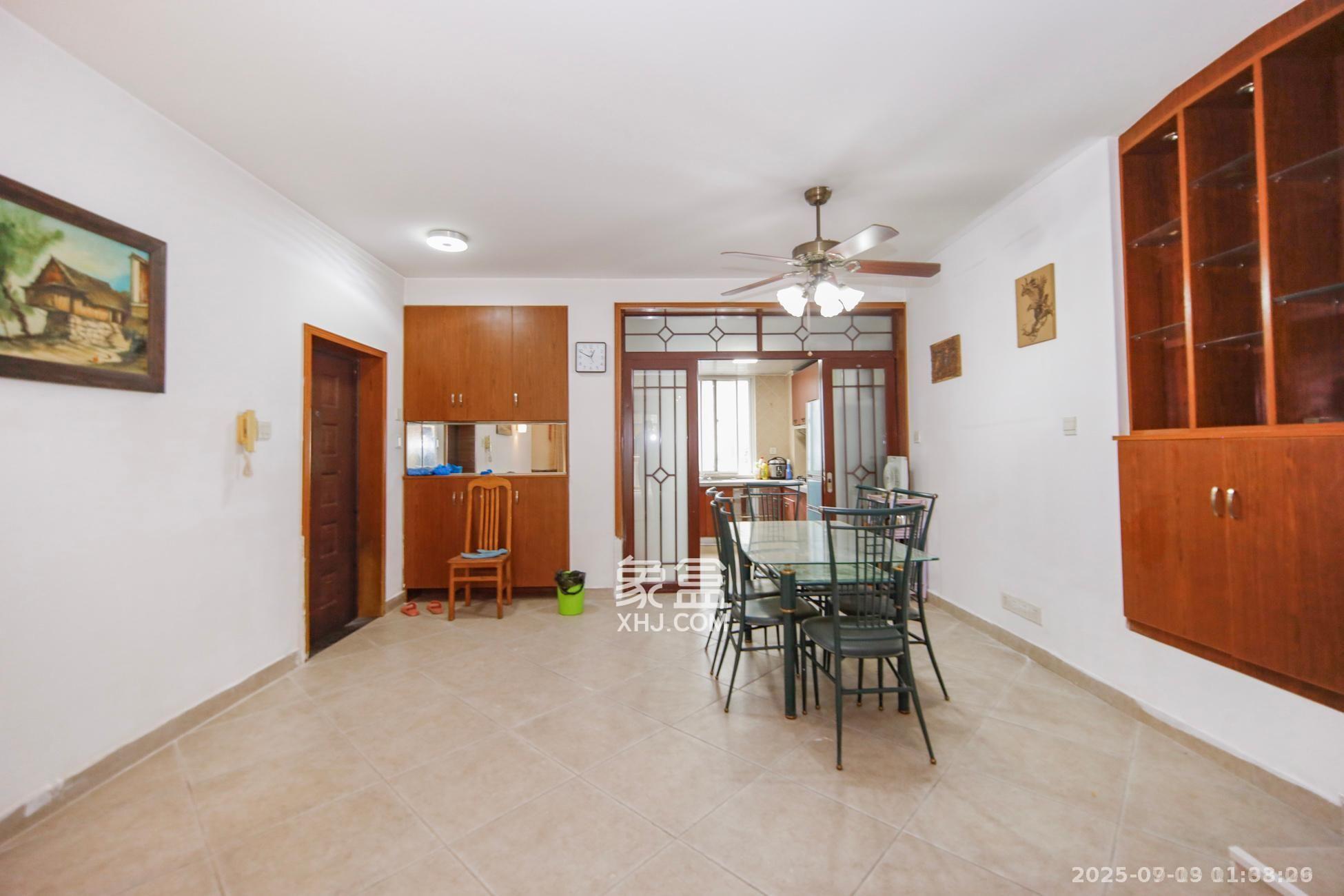 星语林名园  4室2厅2卫    3500.0元/月室内图