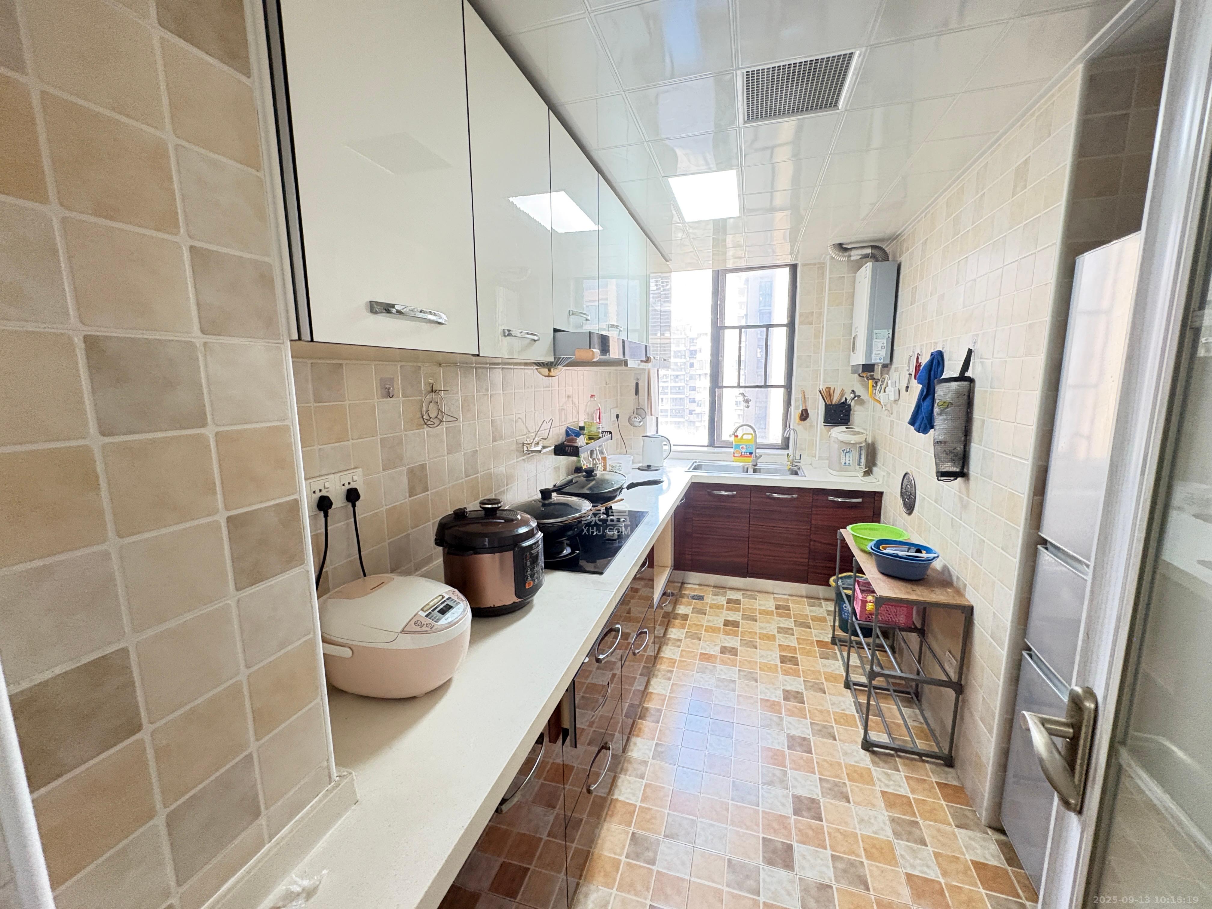 嘉福长安郡（融信澜悦、嘉福好美家园）  4室2厅2卫    2900.0元/月室内图