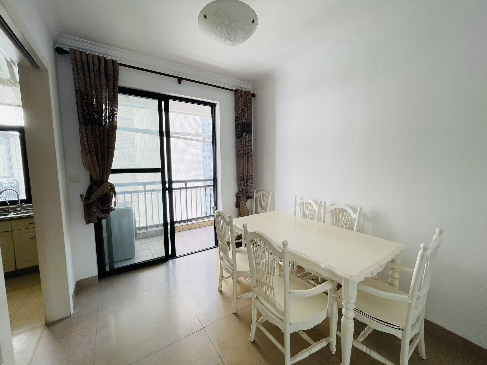 金碧文华 4室2厅2卫 4500.0元/月 金碧文华 4室2厅2卫 4500.0元/月室内图