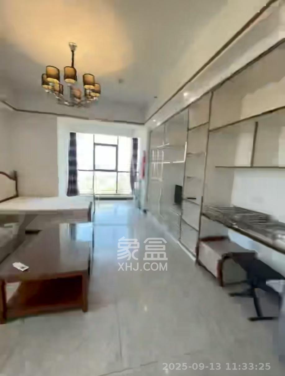 华侨假日中心(晟华苑) 1室1厅1卫 1800.0元/月 华侨假日中心(晟华苑) 1室1厅1卫 1800.0元/月室内图