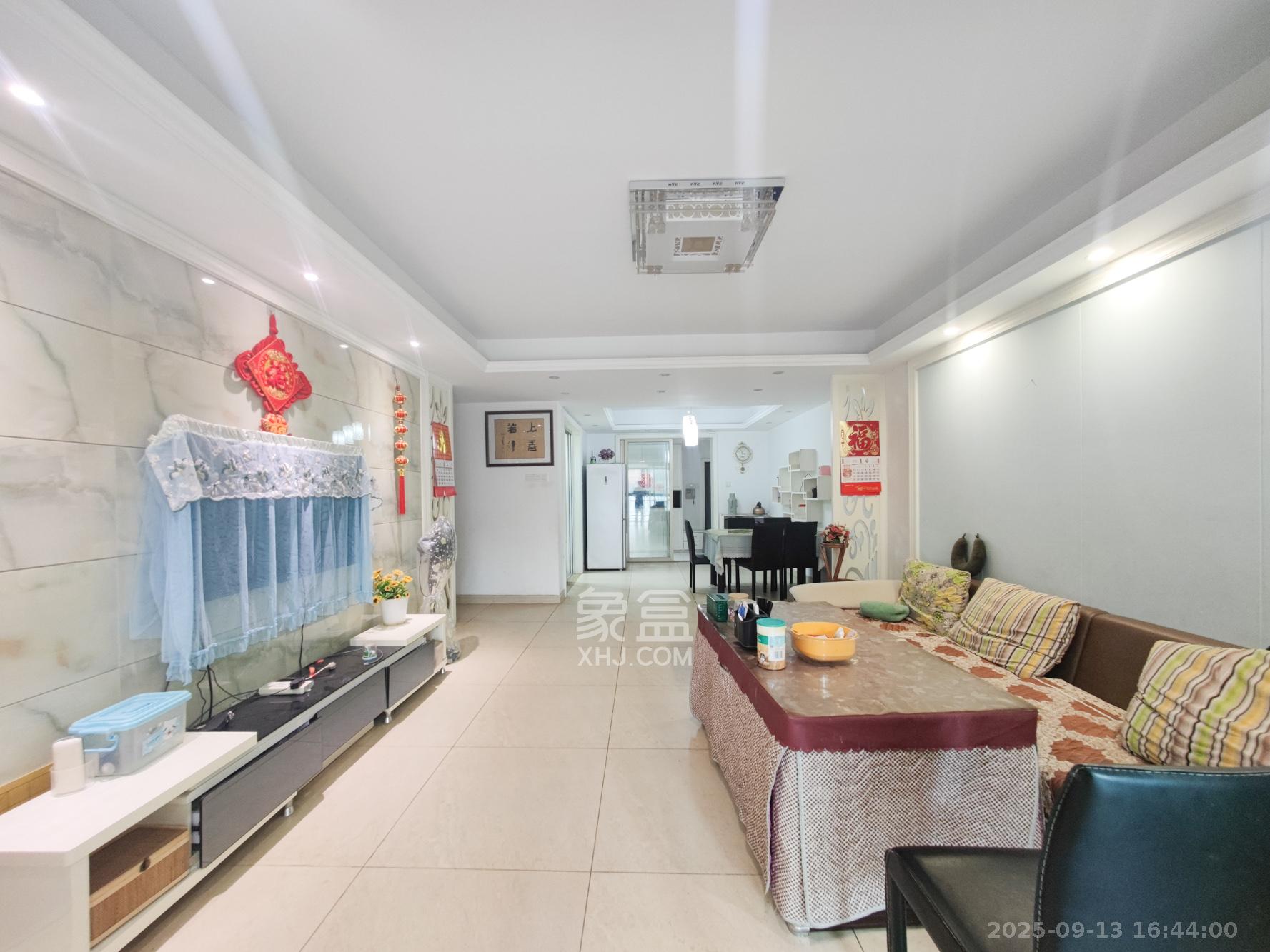 华盛世纪新城  3室2厅2卫    110.0万 华盛世纪新城  3室2厅2卫    110.0万