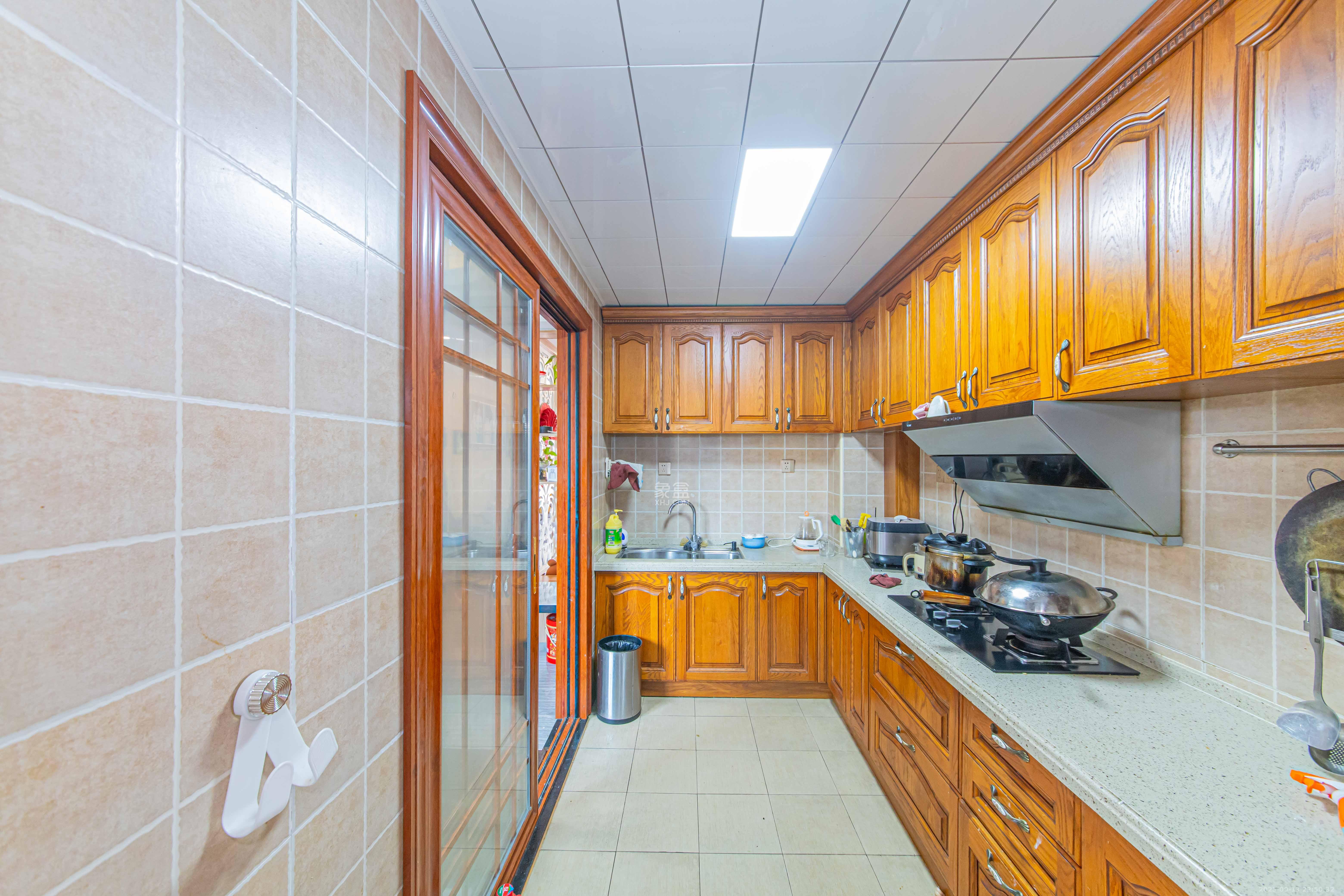 鑫远和城（一、二期）  4室2厅2卫    125.0万厨房