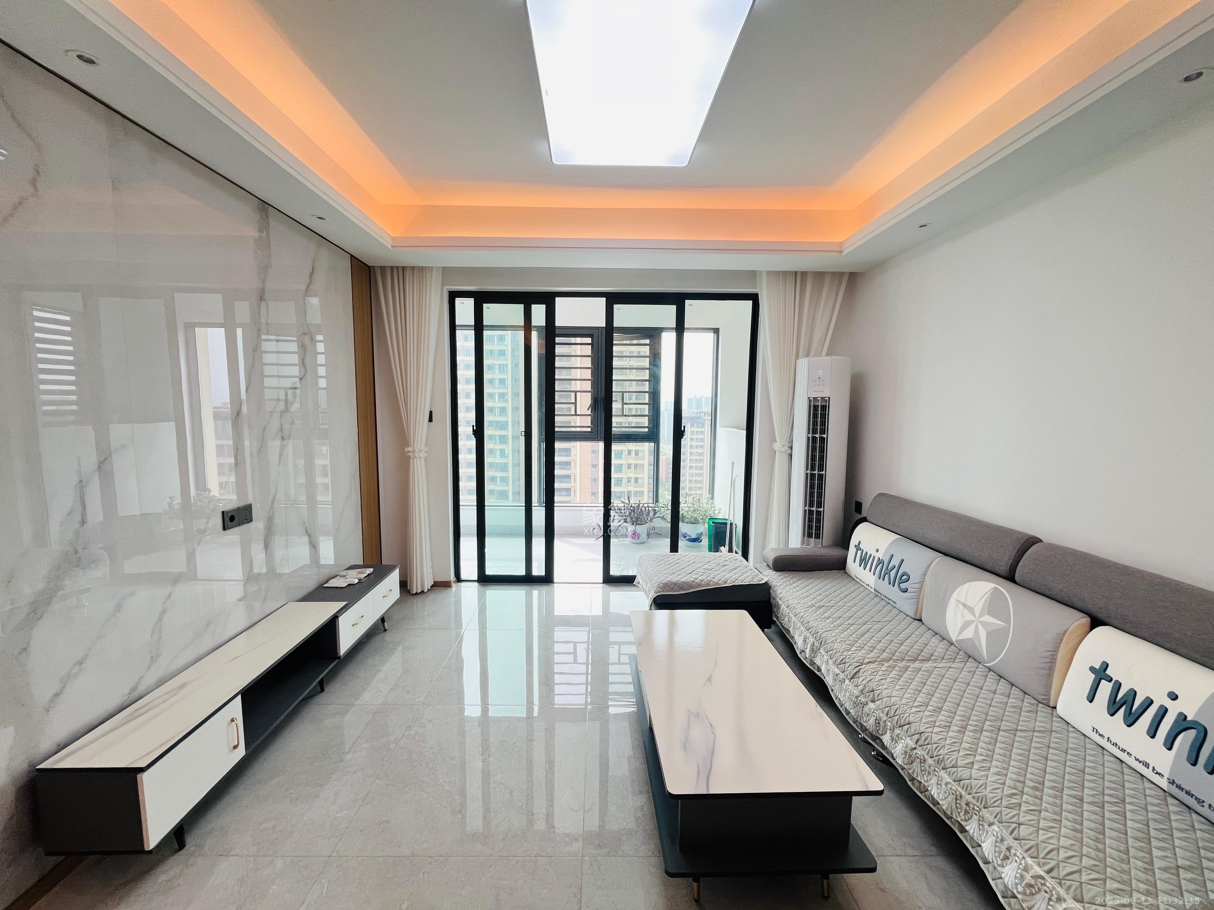 汉唐世家二期 3室2厅2卫 2300.0元/月 汉唐世家二期 3室2厅2卫 2300.0元/月室内图