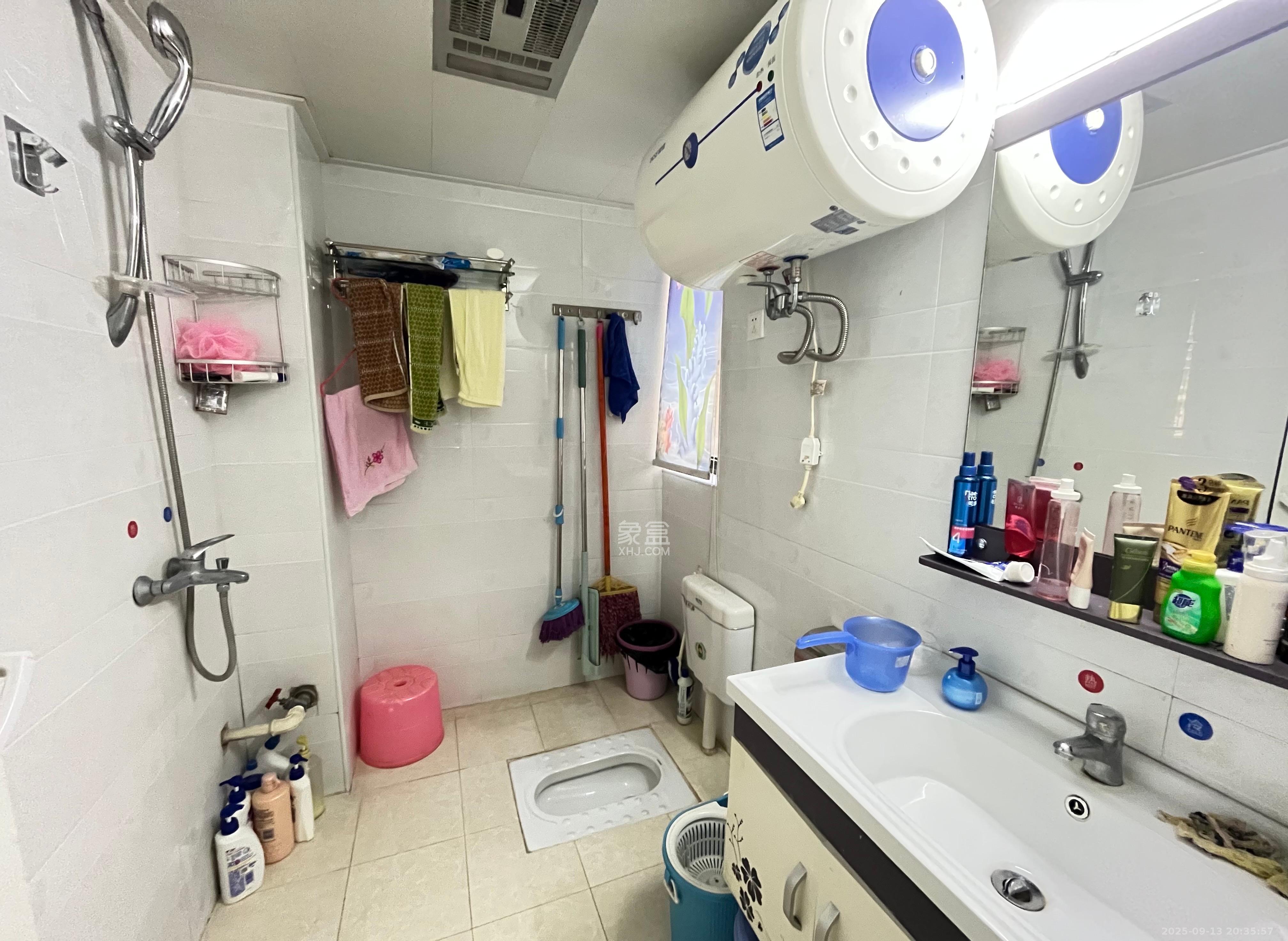 保利麓谷林语A区  3室2厅1卫    2200.0元/月 保利麓谷林语A区  3室2厅1卫    2200.0元/月室内图