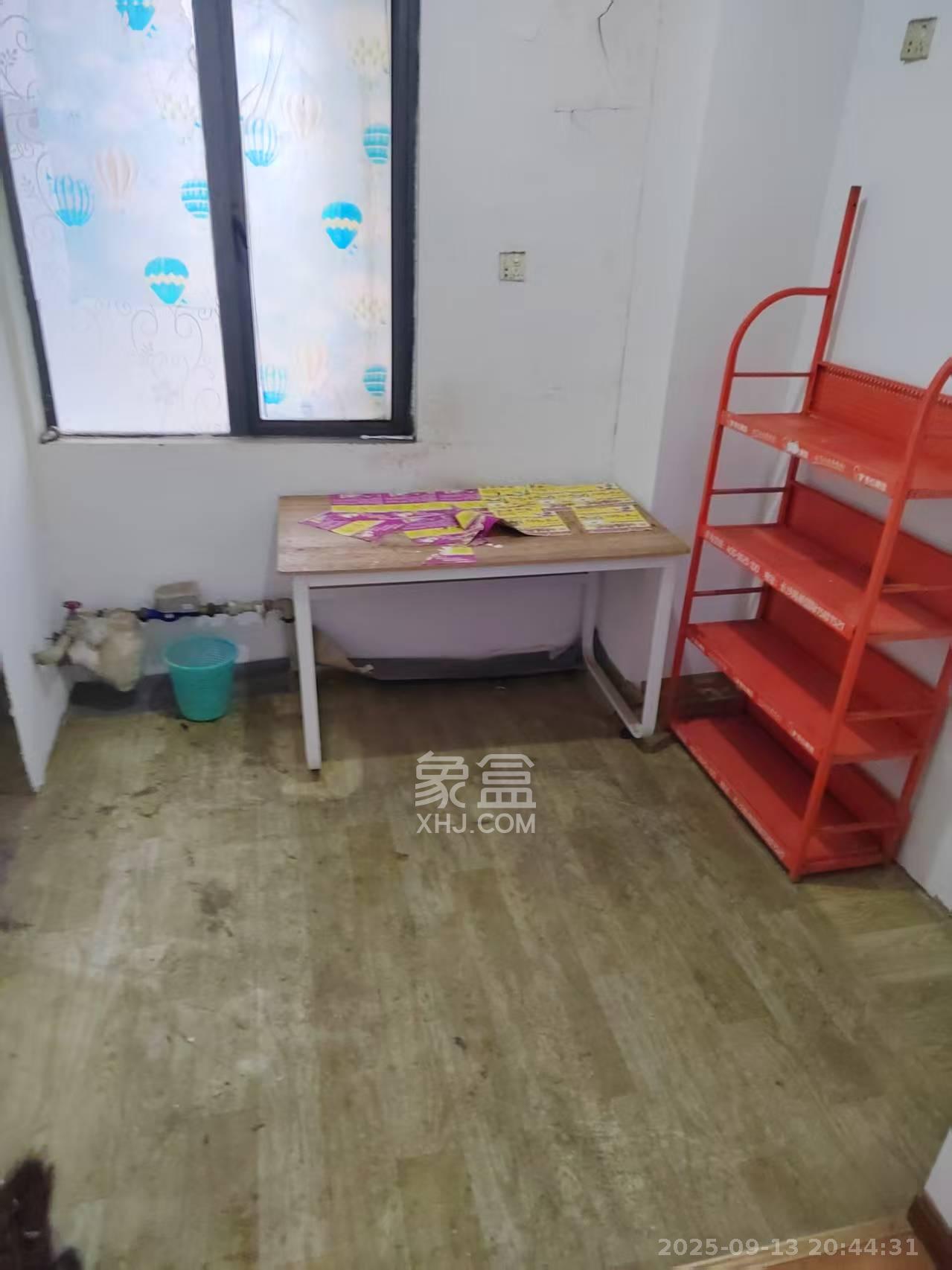 卓越蔚蓝海岸二期 2室2厅1卫 1500.0元/月 卓越蔚蓝海岸二期 2室2厅1卫 1500.0元/月室内图