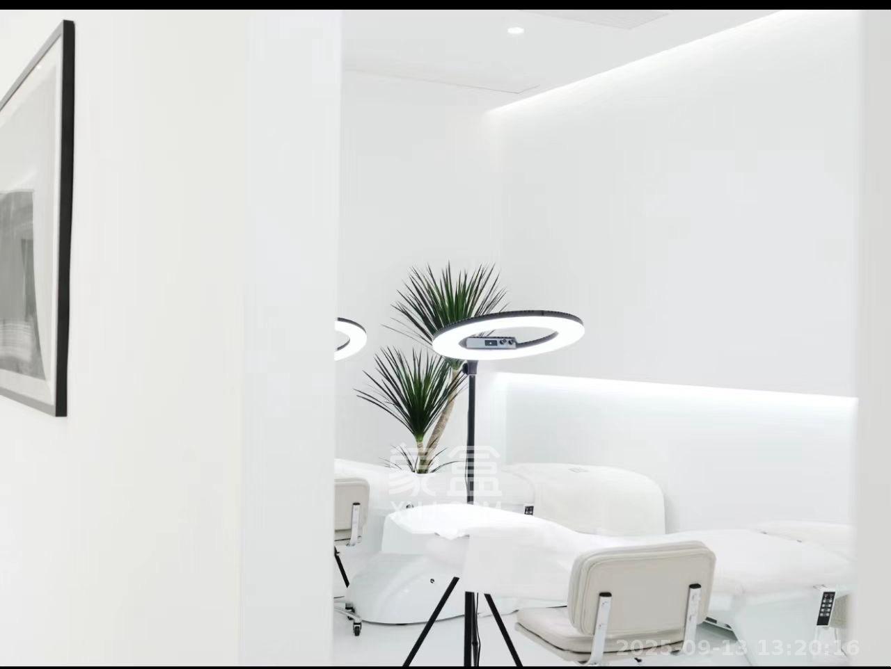 世茂铂曼 1室1厅1卫 5000.0元/月 世茂铂曼 1室1厅1卫 5000.0元/月室内图