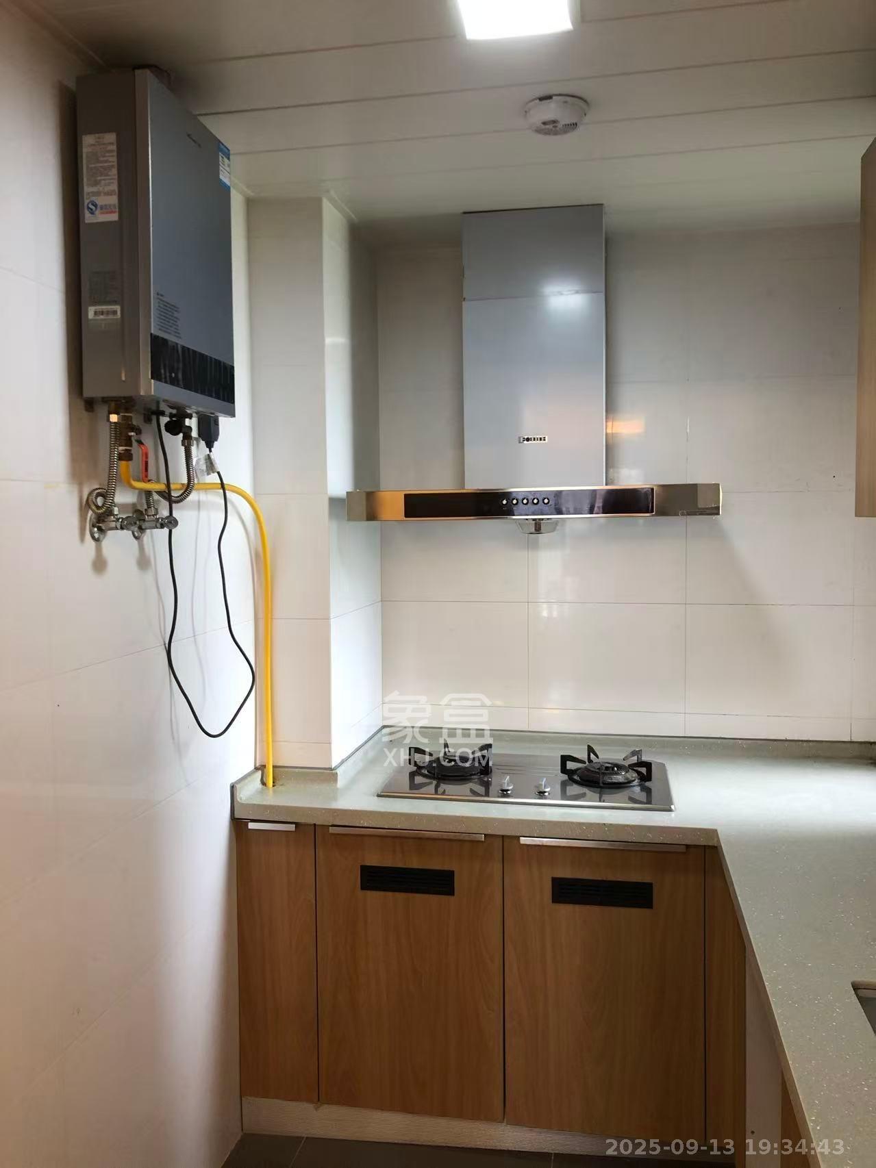 万科白鹭郡  3室2厅1卫    2500.0元/月室内图