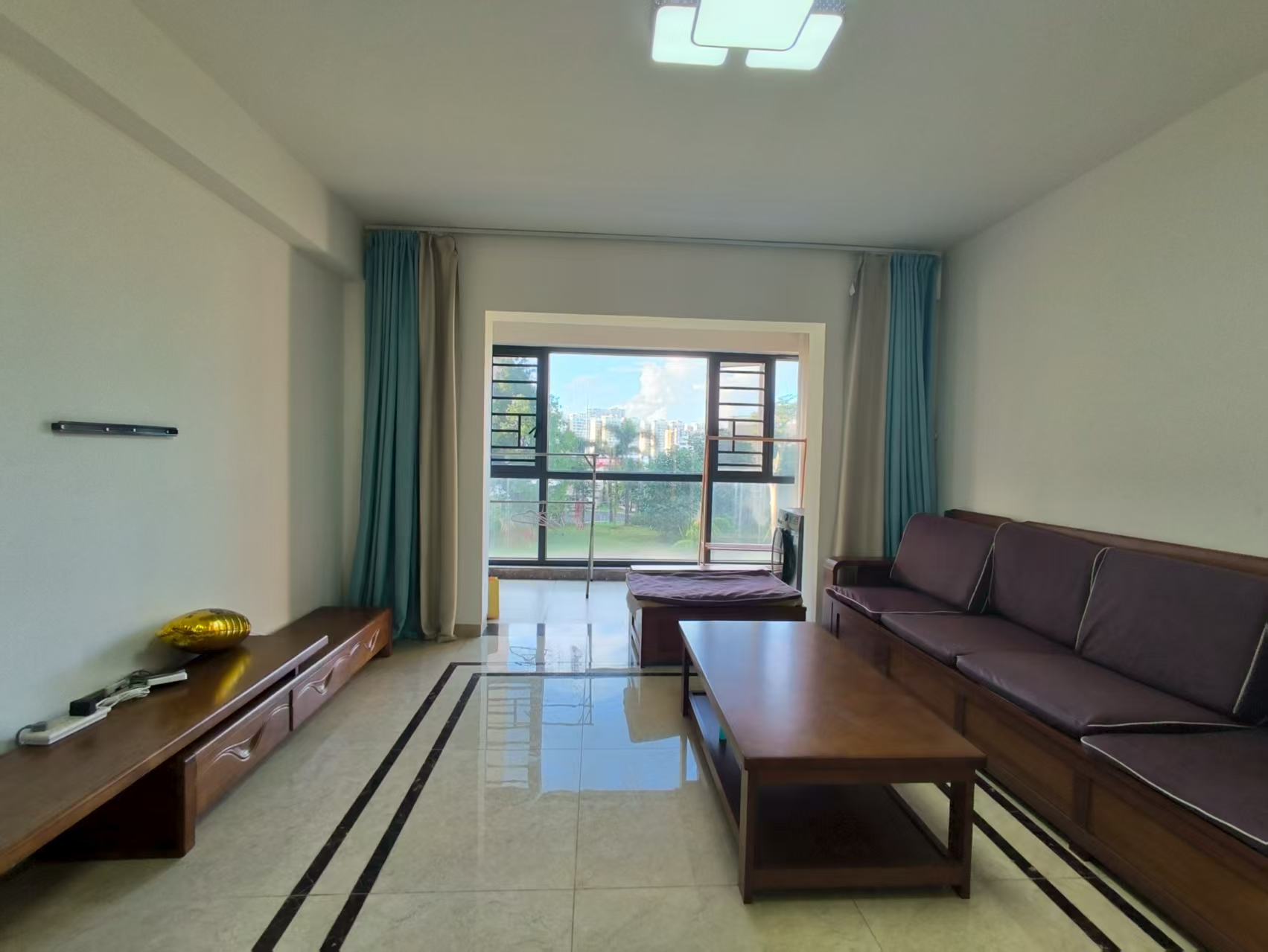 港岛花园 3室2厅2卫 3200.0元/月 港岛花园 3室2厅2卫 3200.0元/月室内图