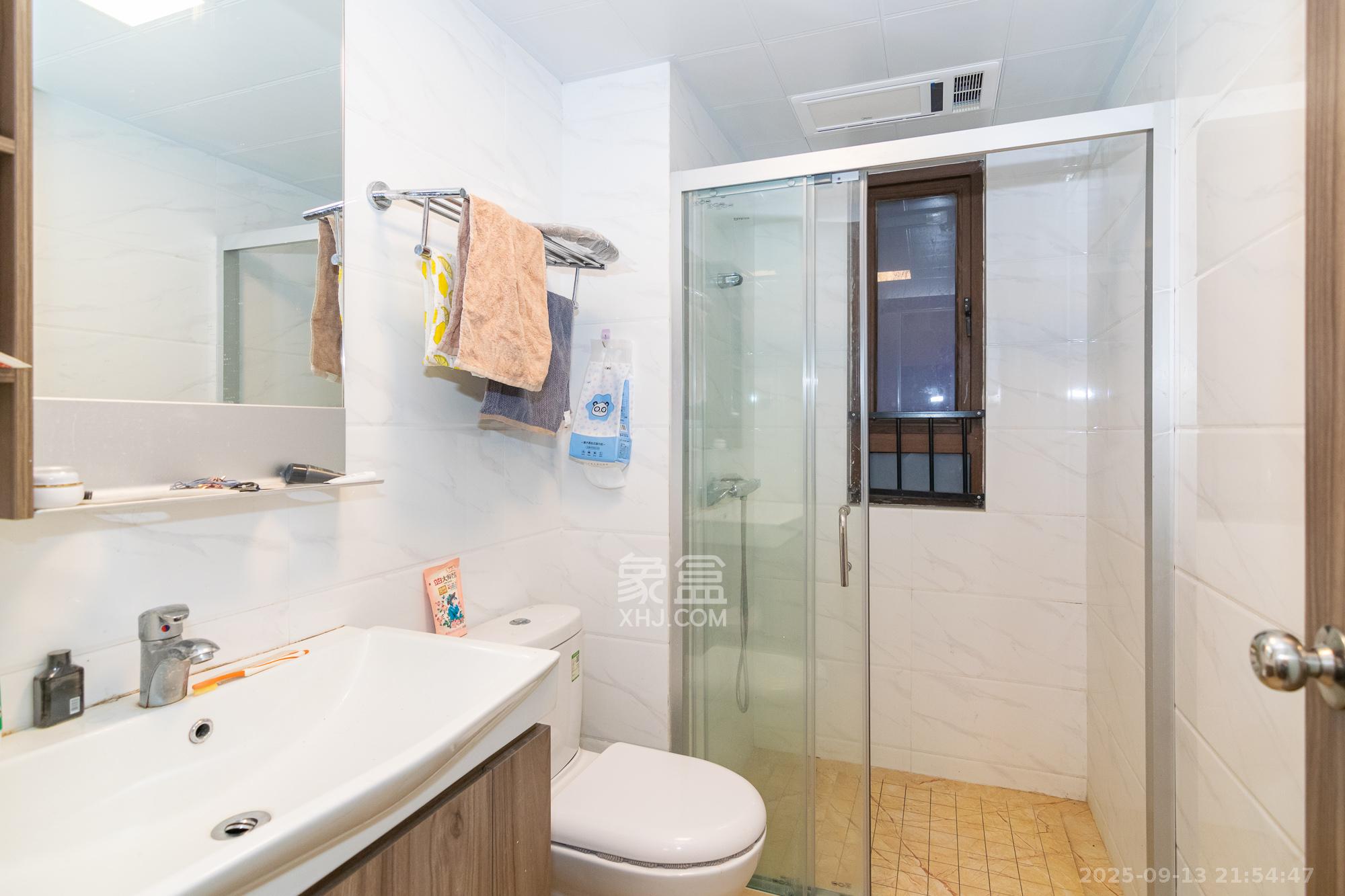 碧桂园高尔夫花园 3室2厅2卫 71.8万 碧桂园高尔夫花园 3室2厅2卫 71.8万卫生间