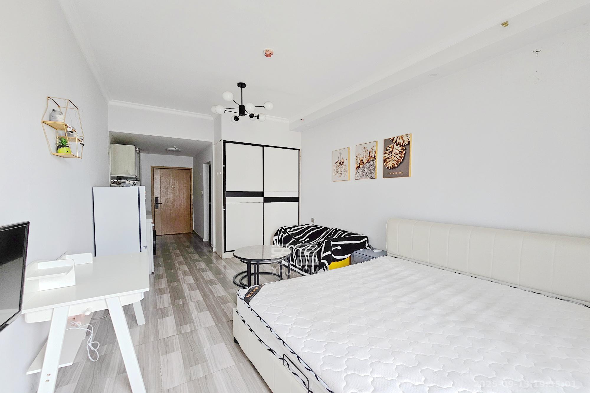 明昇壹城(明昇时代广场)三期  1室1厅1卫    40.0万 明昇壹城(明昇时代广场)三期  1室1厅1卫    40.0万客厅