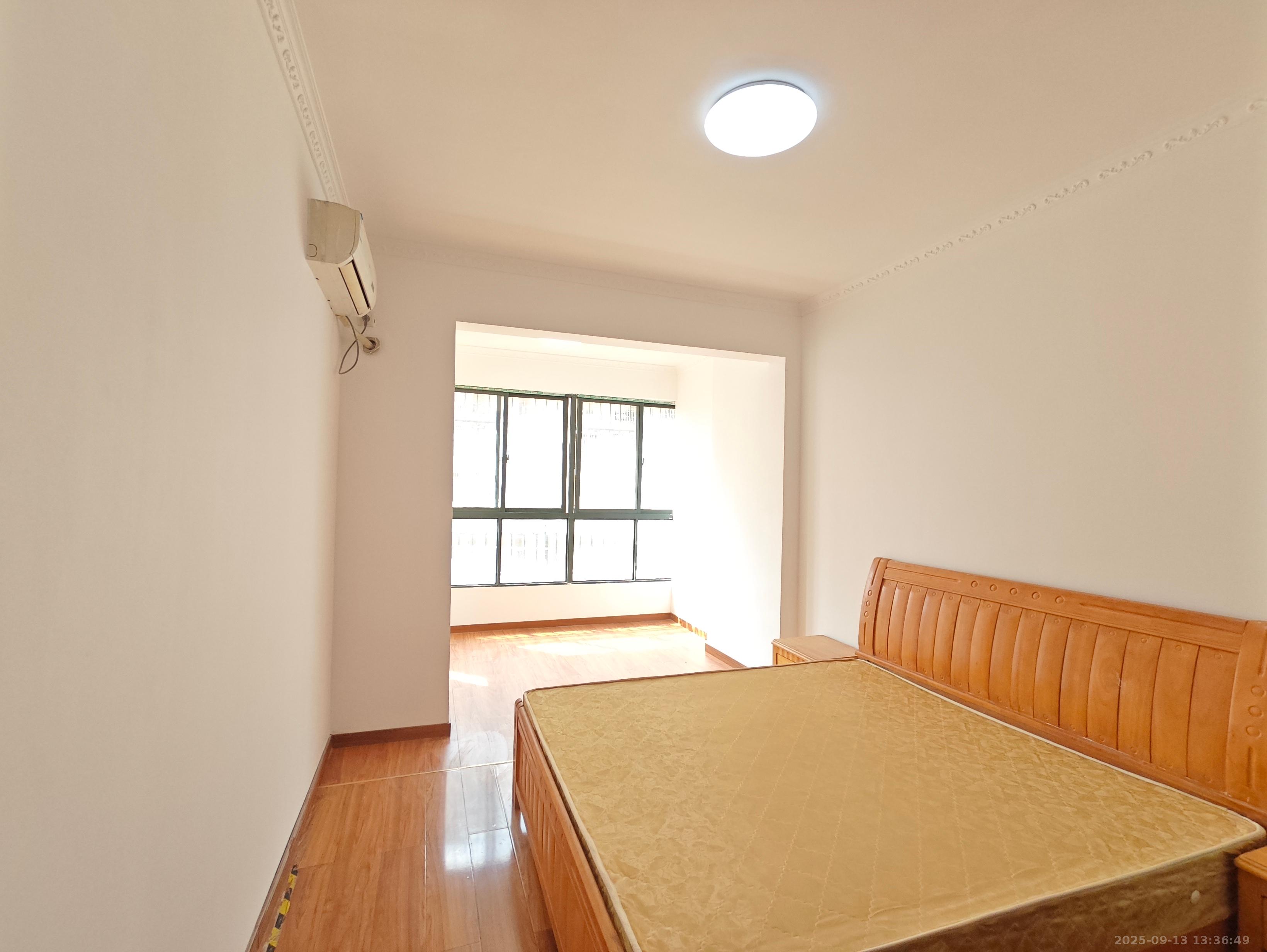 财富名园 3室2厅2卫 2500.0元/月 财富名园 3室2厅2卫 2500.0元/月室内图