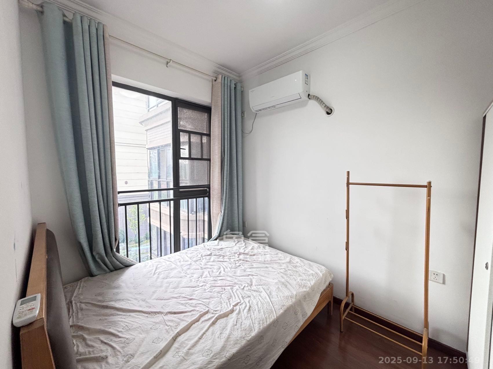 旺德府恺悦国际  3室2厅1卫    2400.0元/月室内图