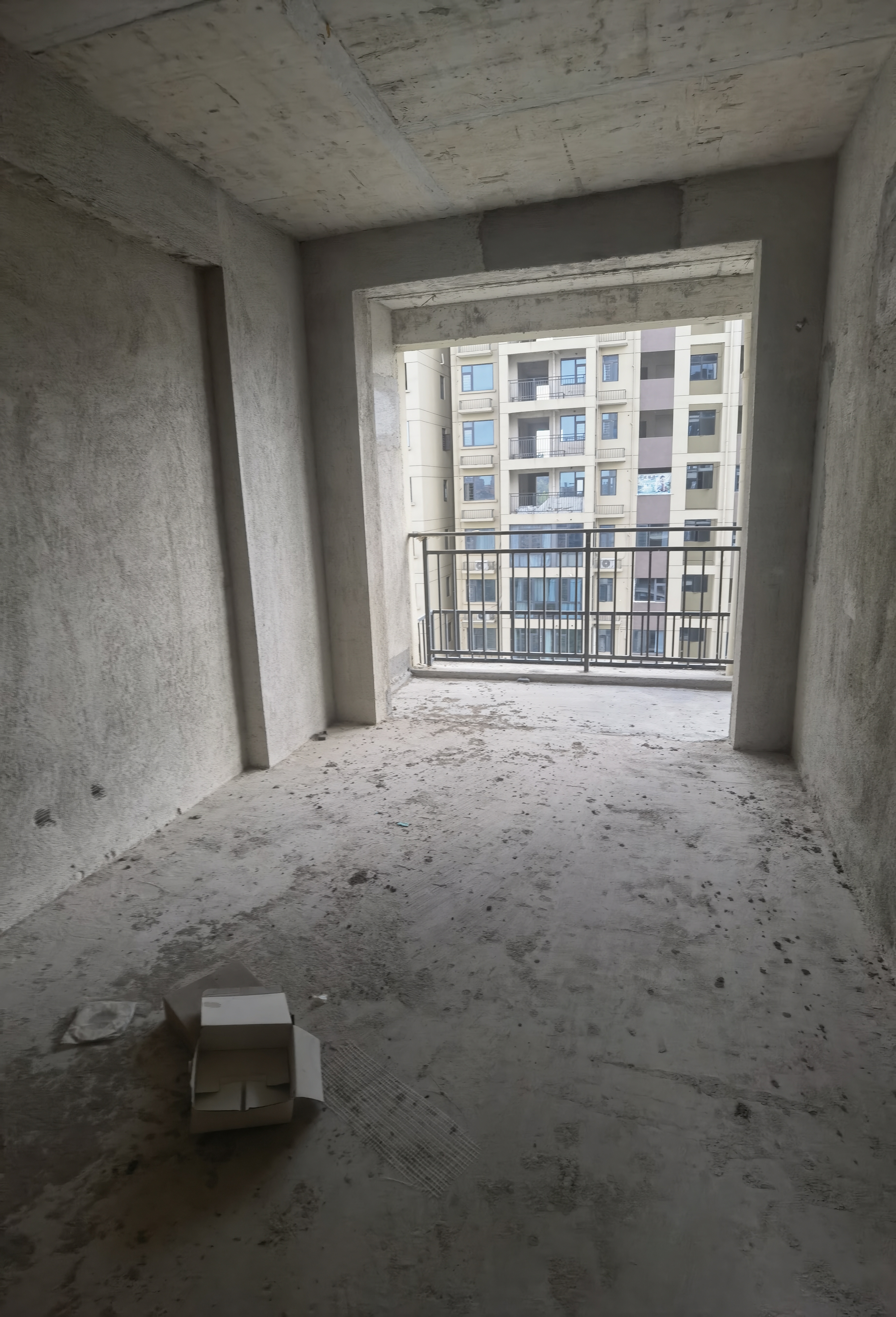 云泰天麓 5室2厅2卫 94.5万 云泰天麓 5室2厅2卫 94.5万客厅