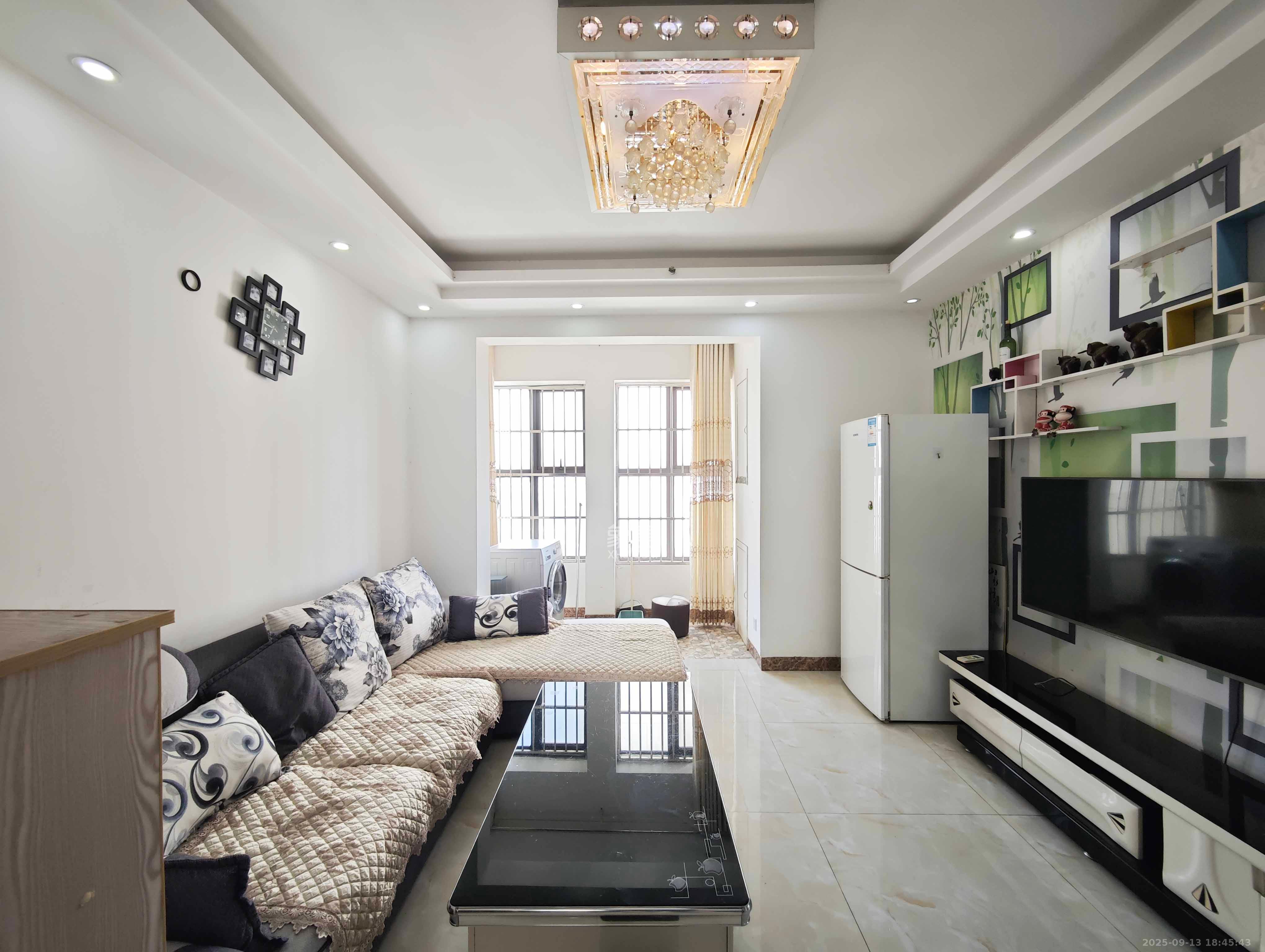 万科魅力之城 1室1厅1卫 65.0万 万科魅力之城 1室1厅1卫 65.0万客厅