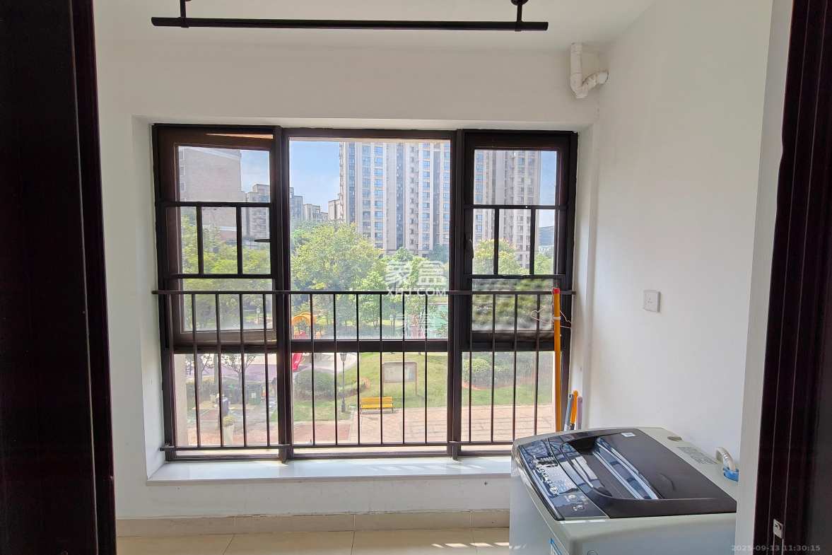 中海新城熙岸(中信新城五期) 1室1厅1卫 1500.00元/月 中海新城熙岸(中信新城五期) 1室1厅1卫 1500.00元/月室内图