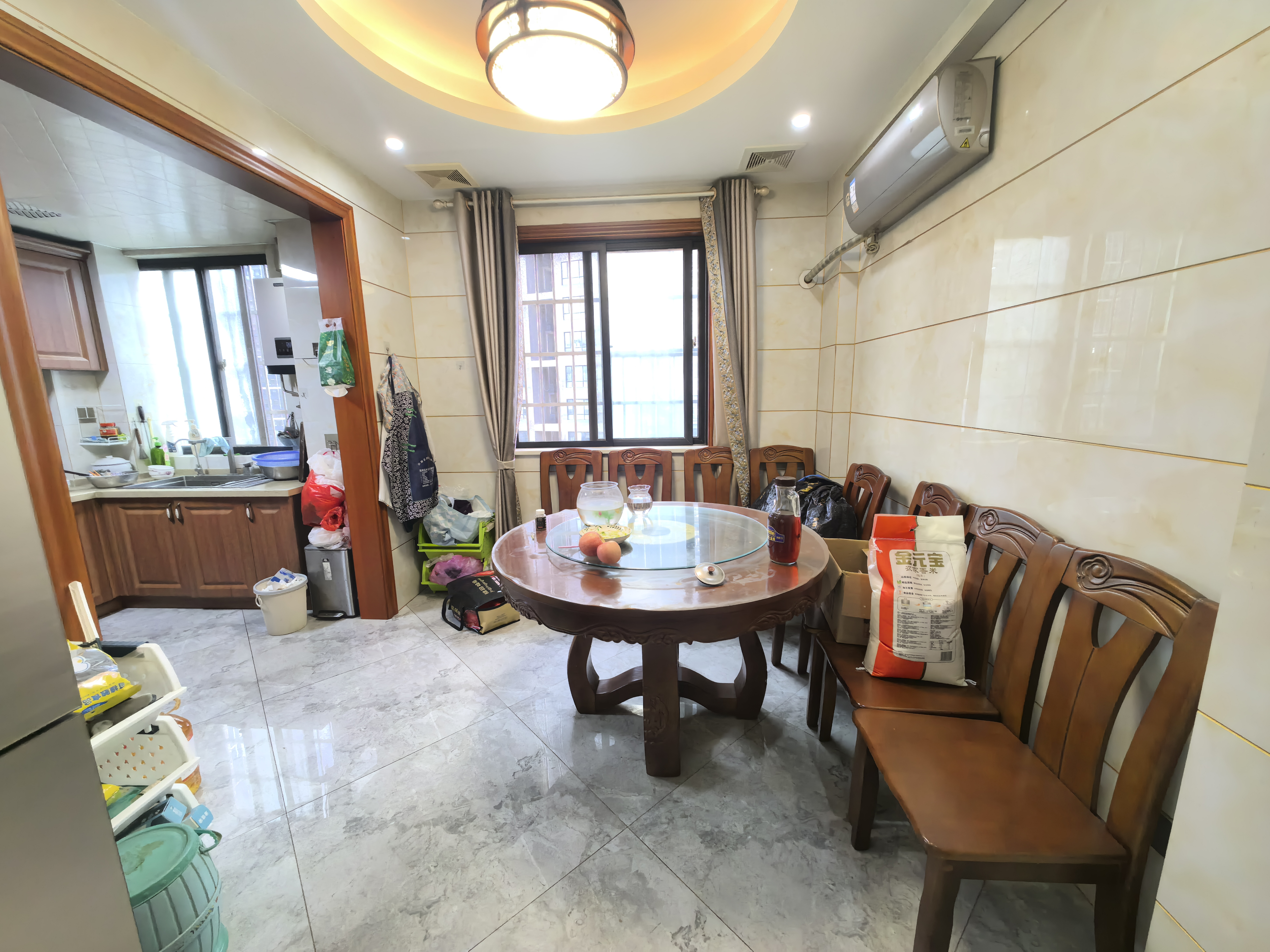 莱茵小镇  3室2厅2卫    69.8万 莱茵小镇  3室2厅2卫    69.8万室内图