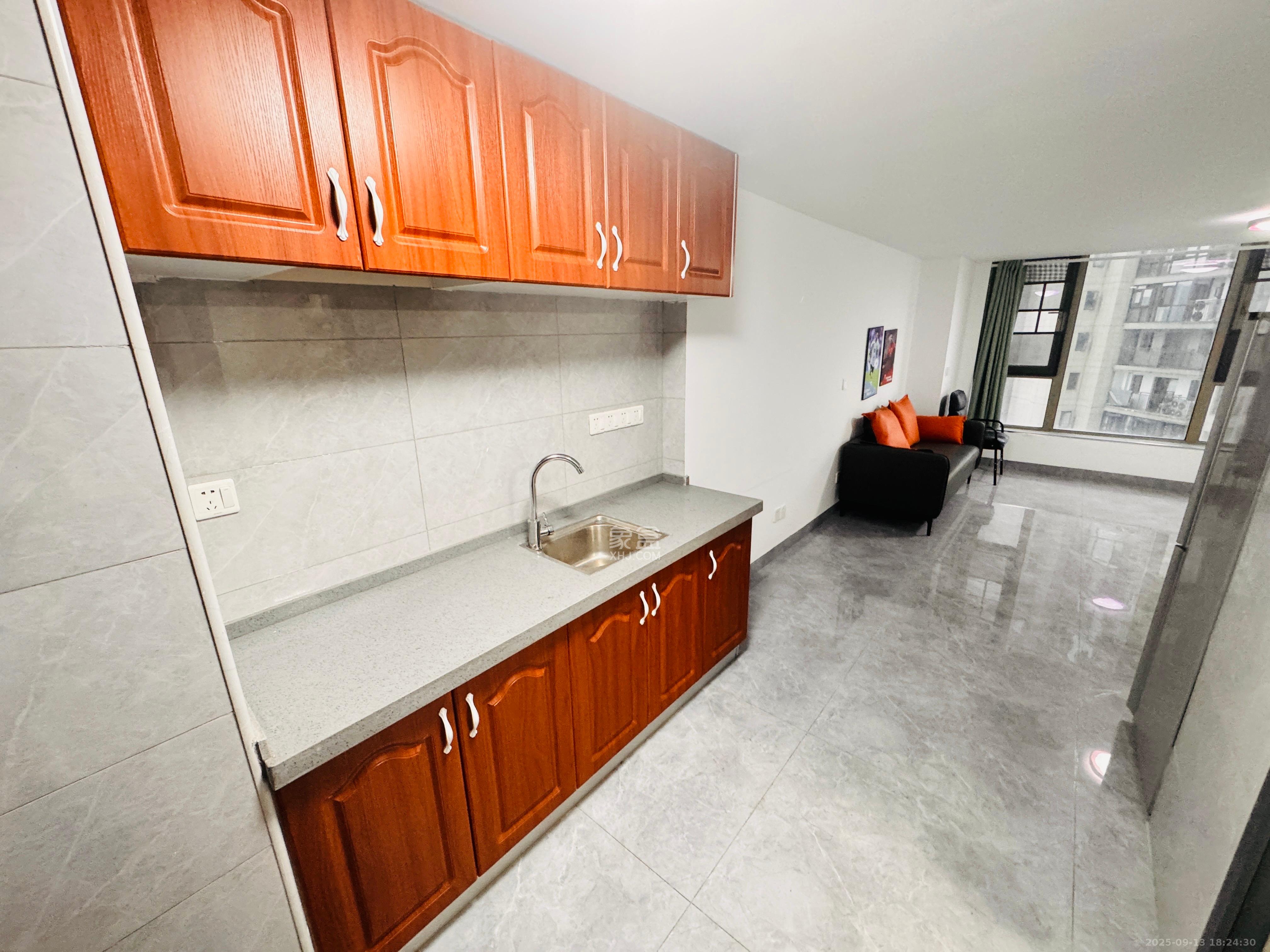 梅溪湖金茂湾 2室2厅1卫 1900.0元/月 梅溪湖金茂湾 2室2厅1卫 1900.0元/月室内图