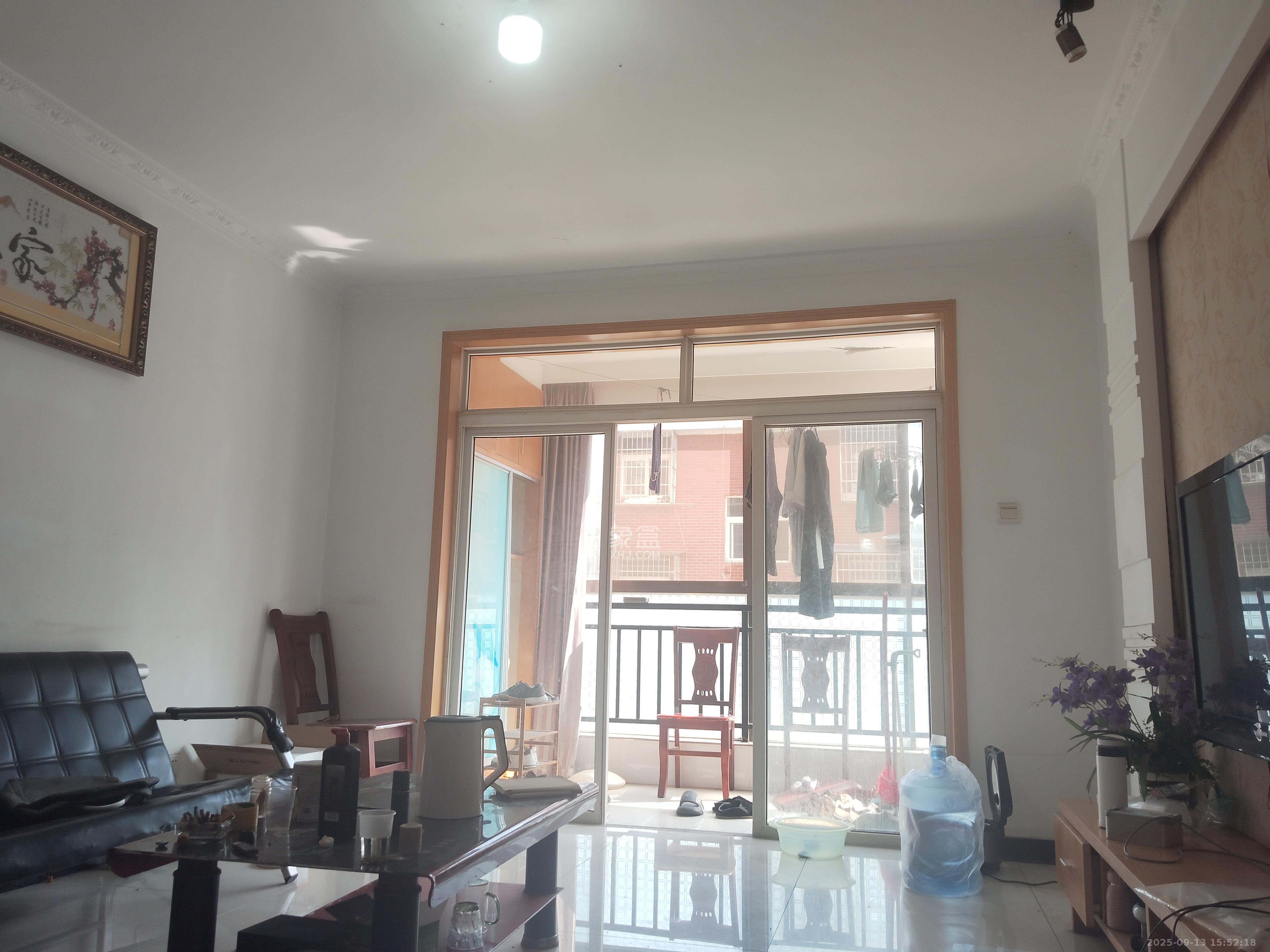 湘瑞家园 3室2厅1卫 1000.0元/月 湘瑞家园 3室2厅1卫 1000.0元/月室内图